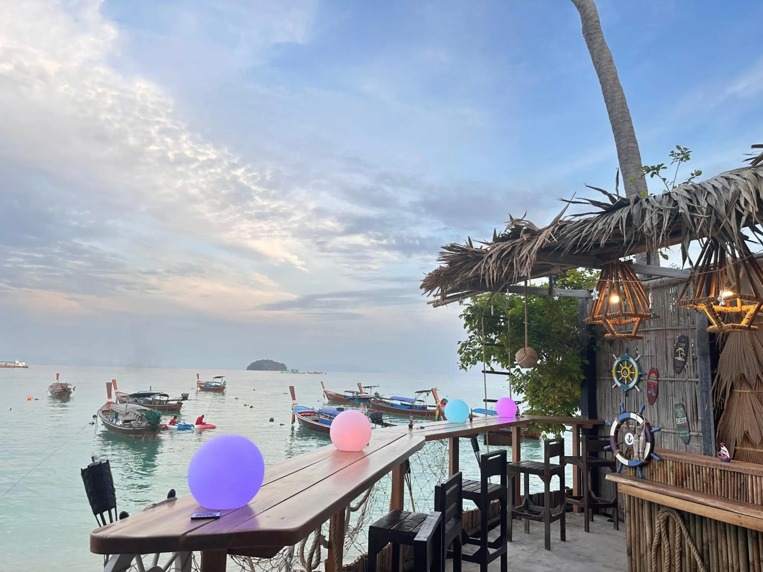 Restaurant/places to eat in Lipe Power Beach Resort Restaurant/places to eat in Lipe Power Beach Resort