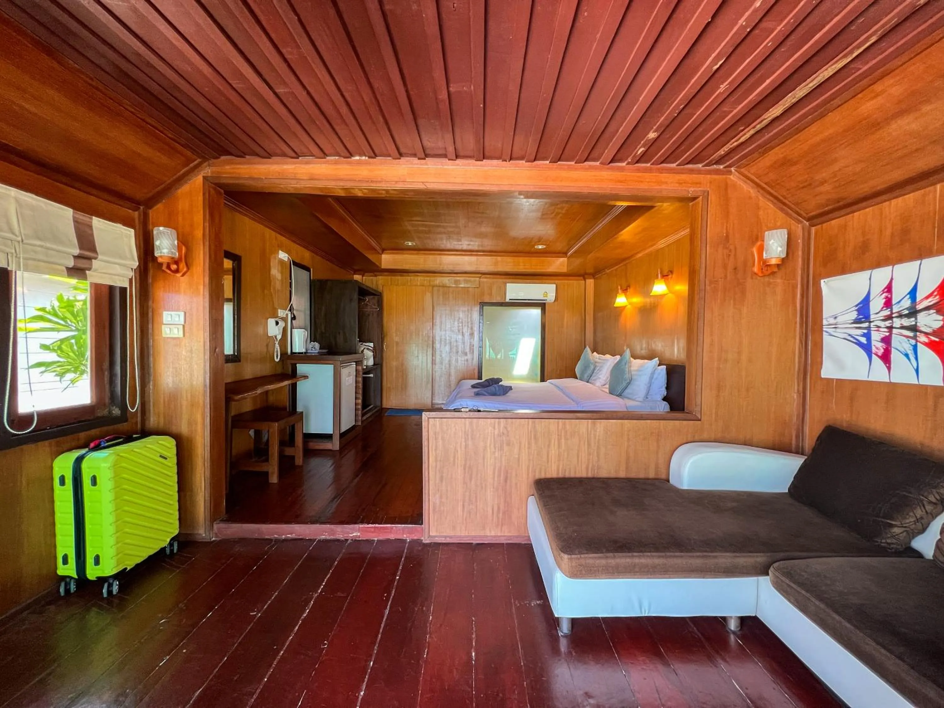 Bedroom in Lipe Power Beach Resort