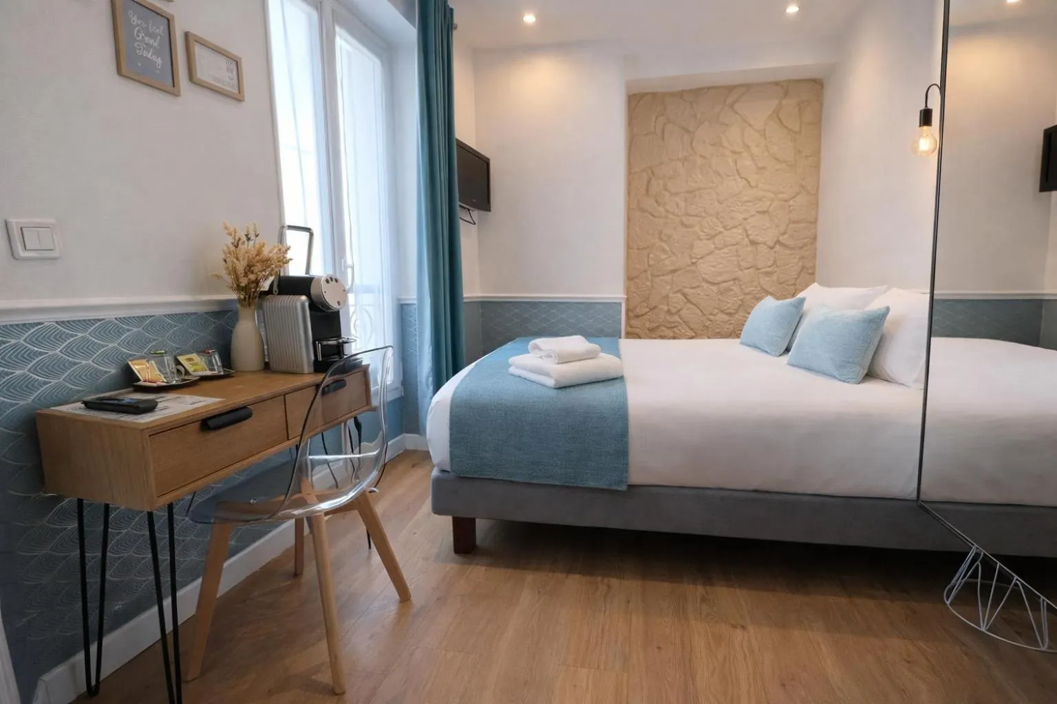 Bedroom, Bed in Hôtel Tilde