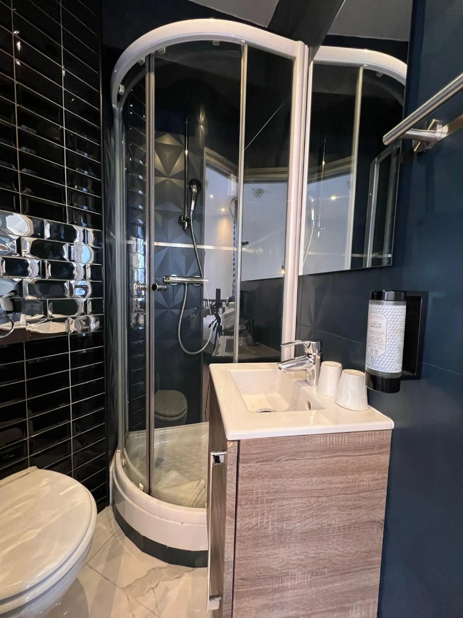 Bathroom in Hôtel Tilde