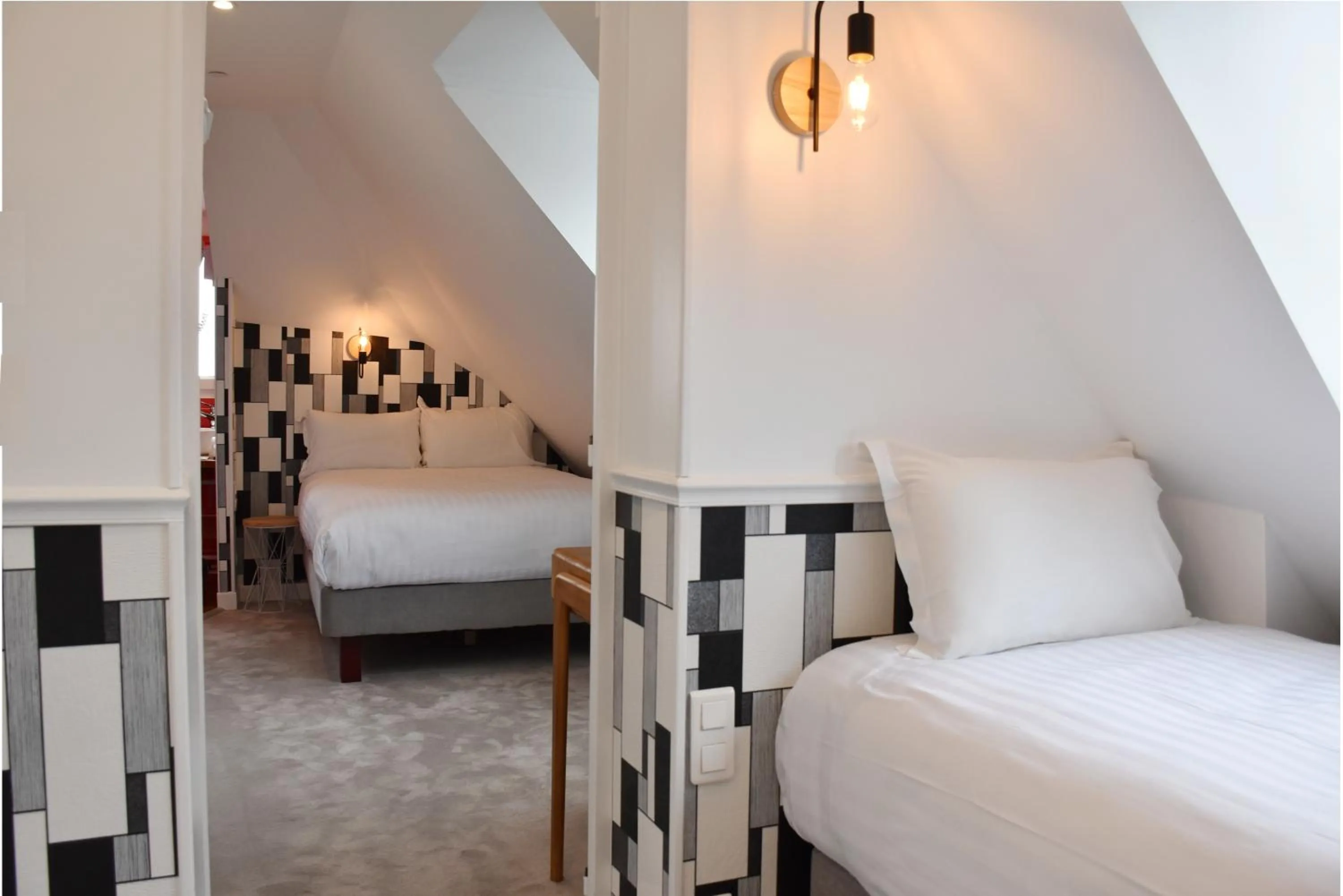 Photo of the whole room, Bed in Hôtel Tilde