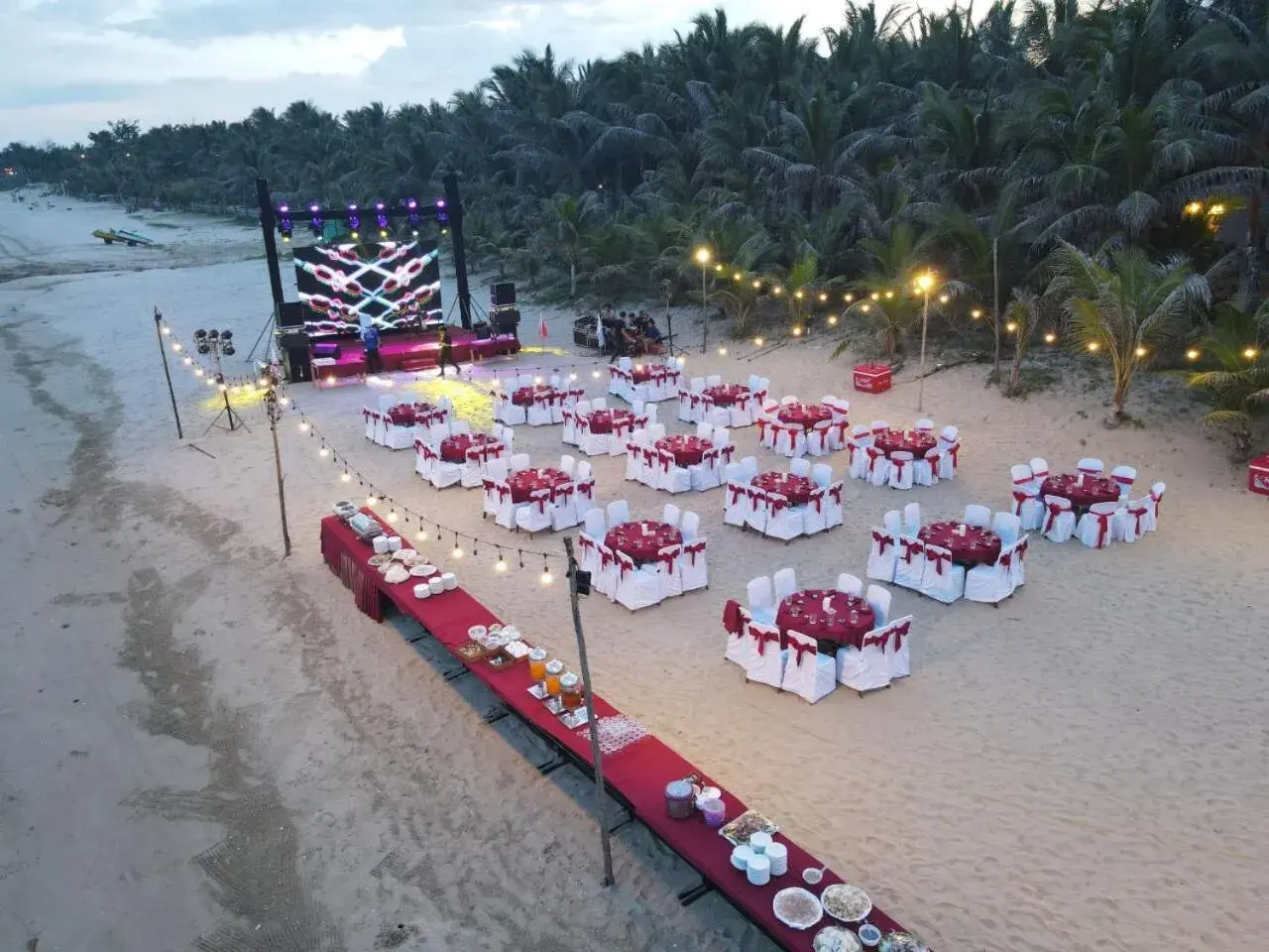 Restaurant/places to eat in Suoi Hong Resort Restaurant/places to eat in Suoi Hong Resort