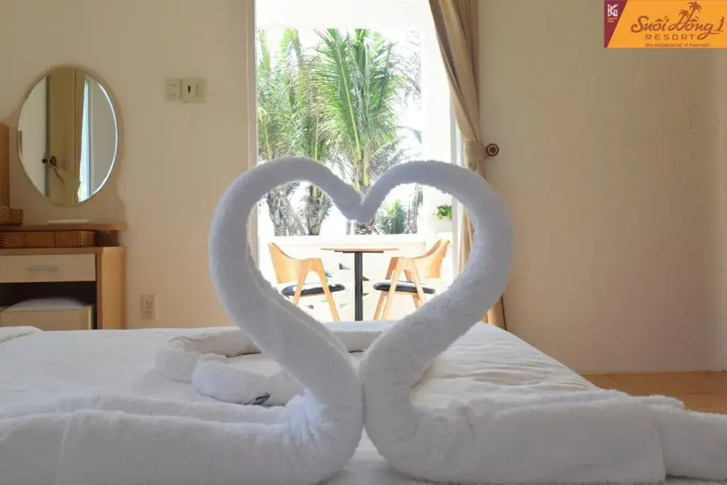 Bed in Suoi Hong Resort Bed in Suoi Hong Resort