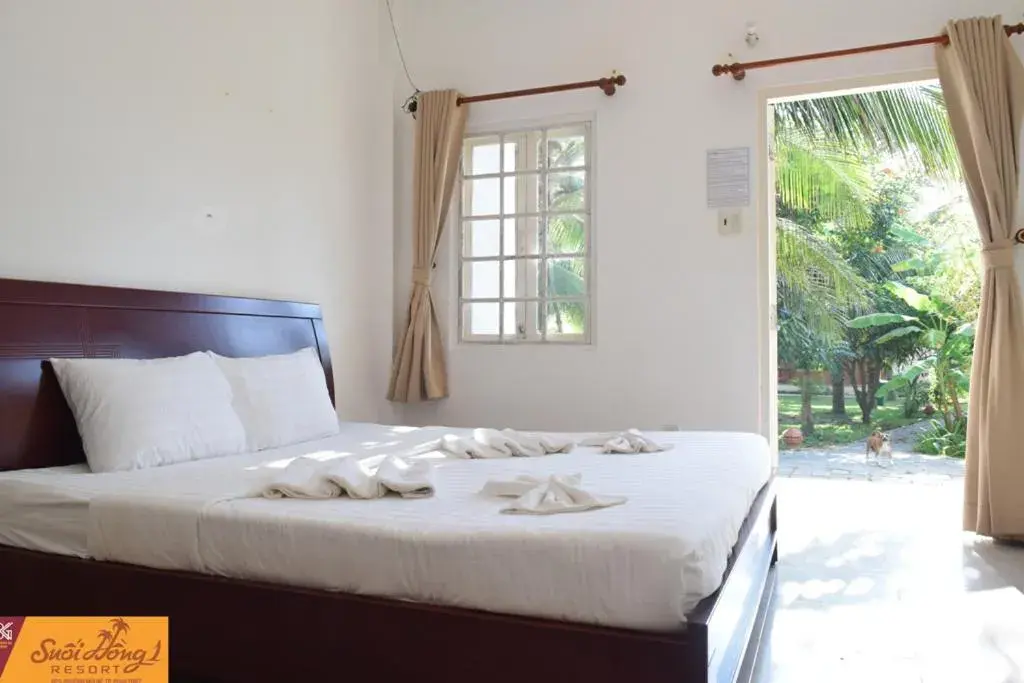 Bed in Suoi Hong Resort Bed in Suoi Hong Resort