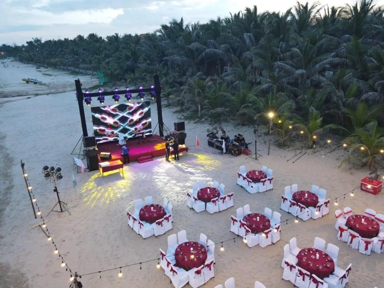 Restaurant/places to eat in Suoi Hong Resort