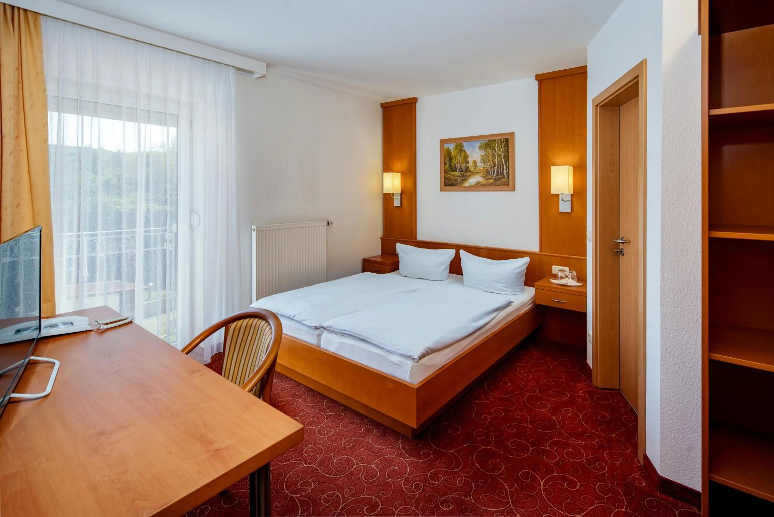 Photo of the whole room, Bed in Hotel Zur Post