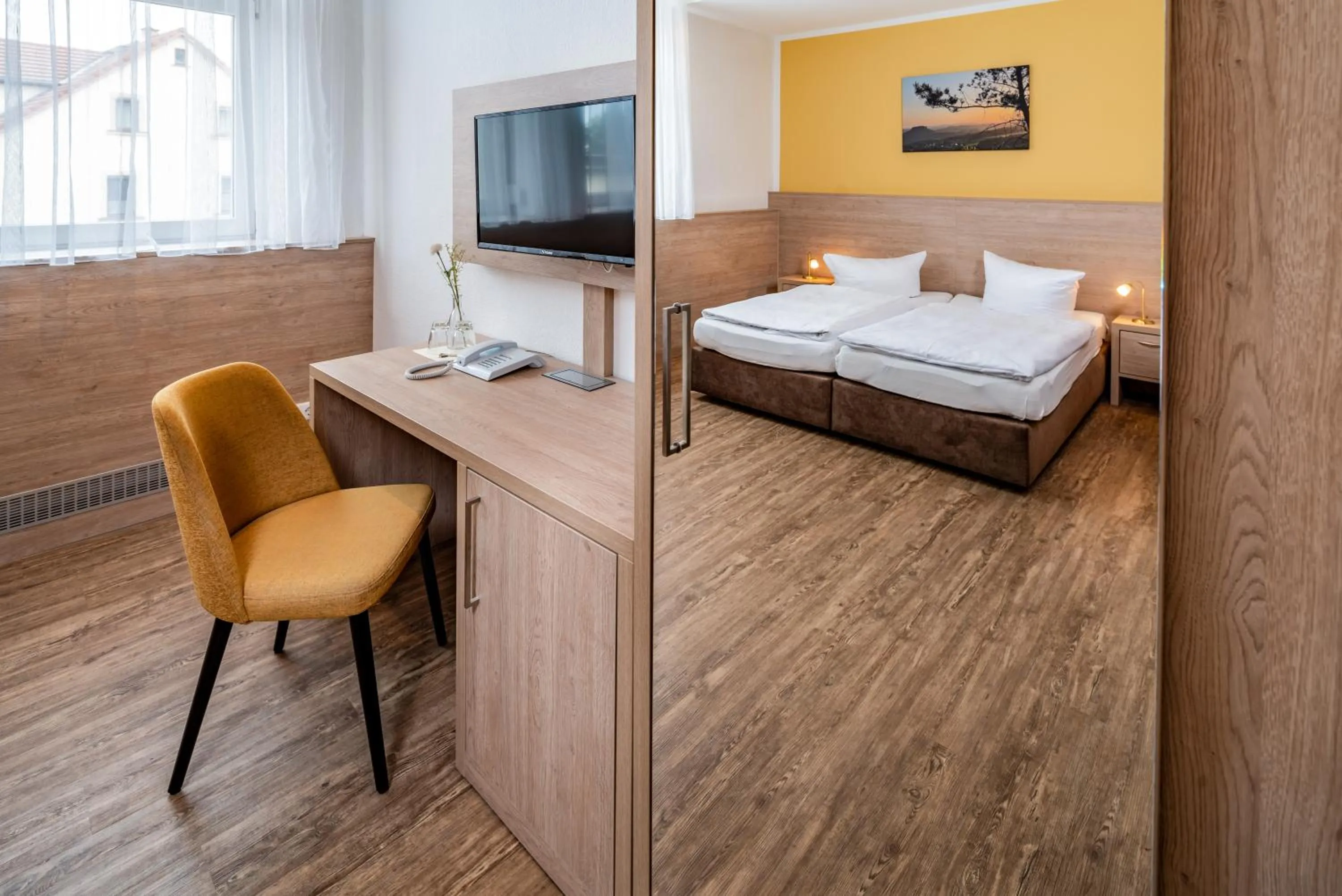 Photo of the whole room, Bed in Hotel Zur Post