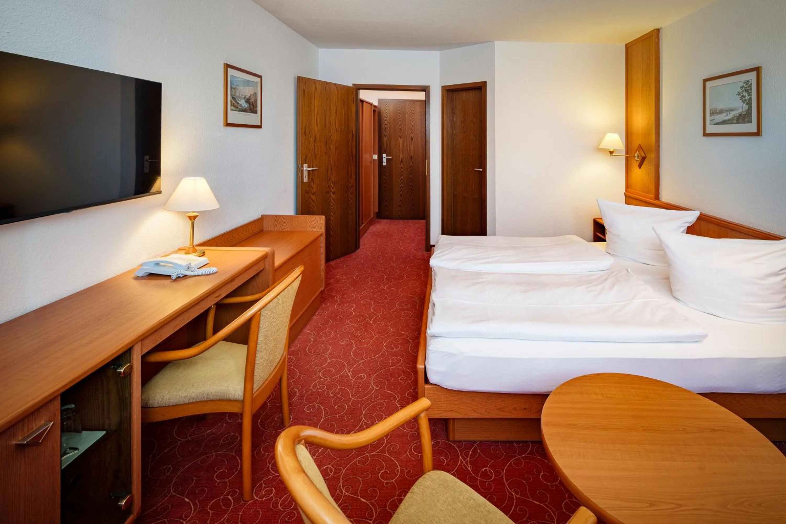 Photo of the whole room, Bed in Hotel Zur Post