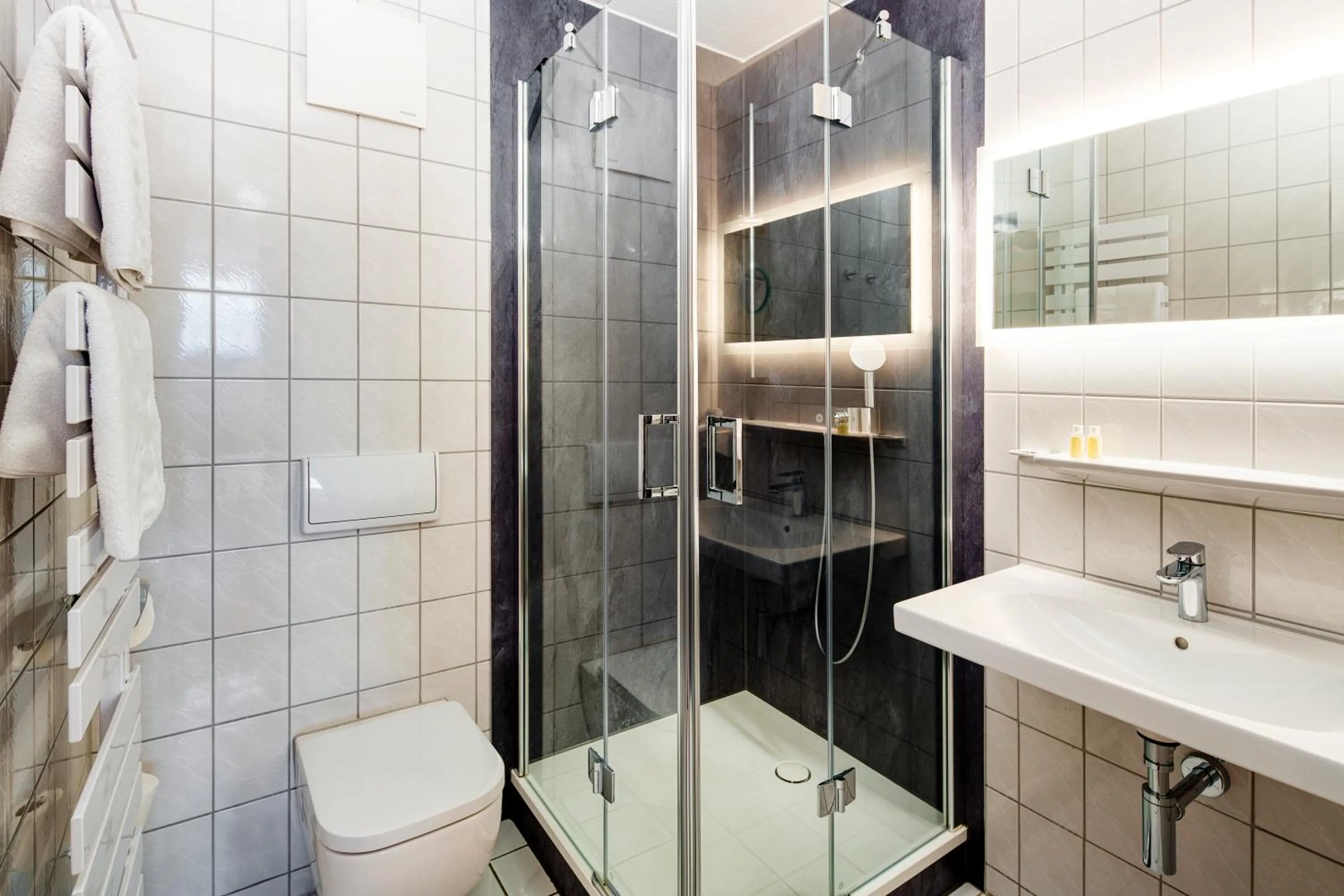 Bathroom in Hotel Zur Post