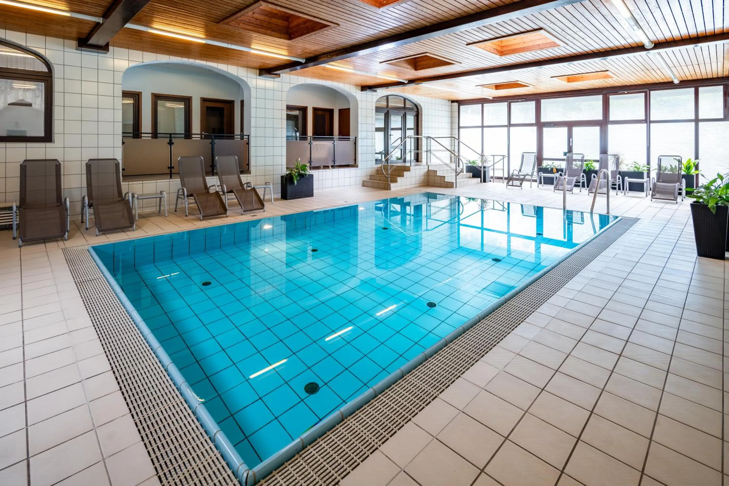 Swimming pool in Hotel Zur Post