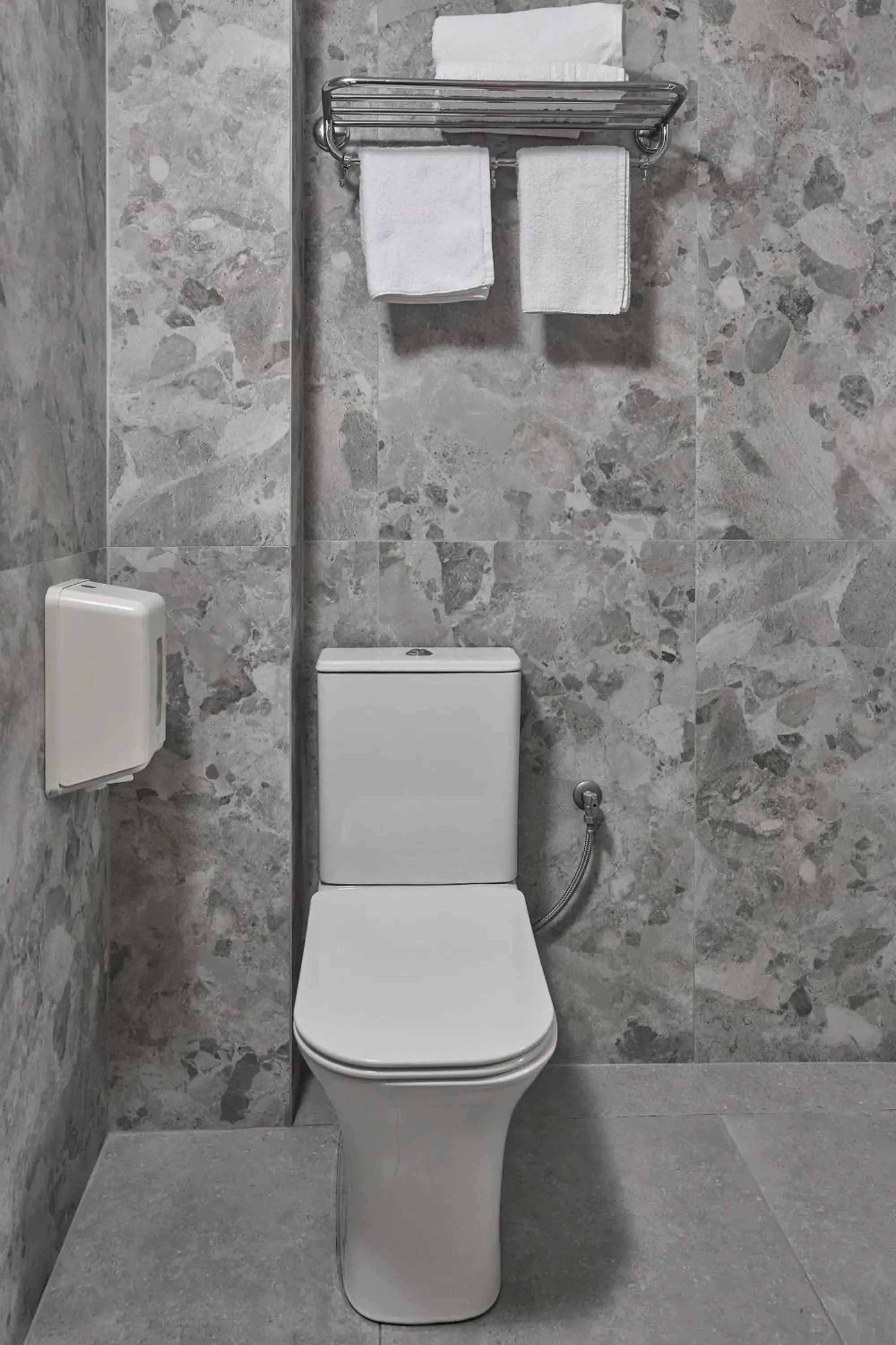 Twin Room in Iris Hotel Twin Room in Iris Hotel