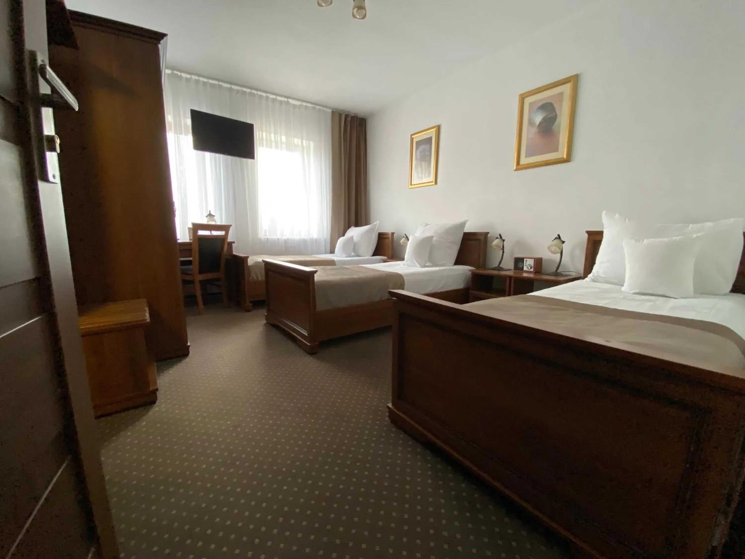 Triple Room - single occupancy in Hotel Constancja Triple Room - single occupancy in Hotel Constancja
