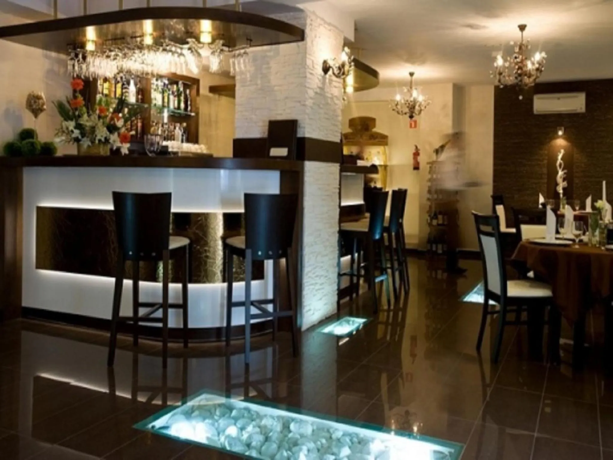 Restaurant/places to eat in Hotel Constancja