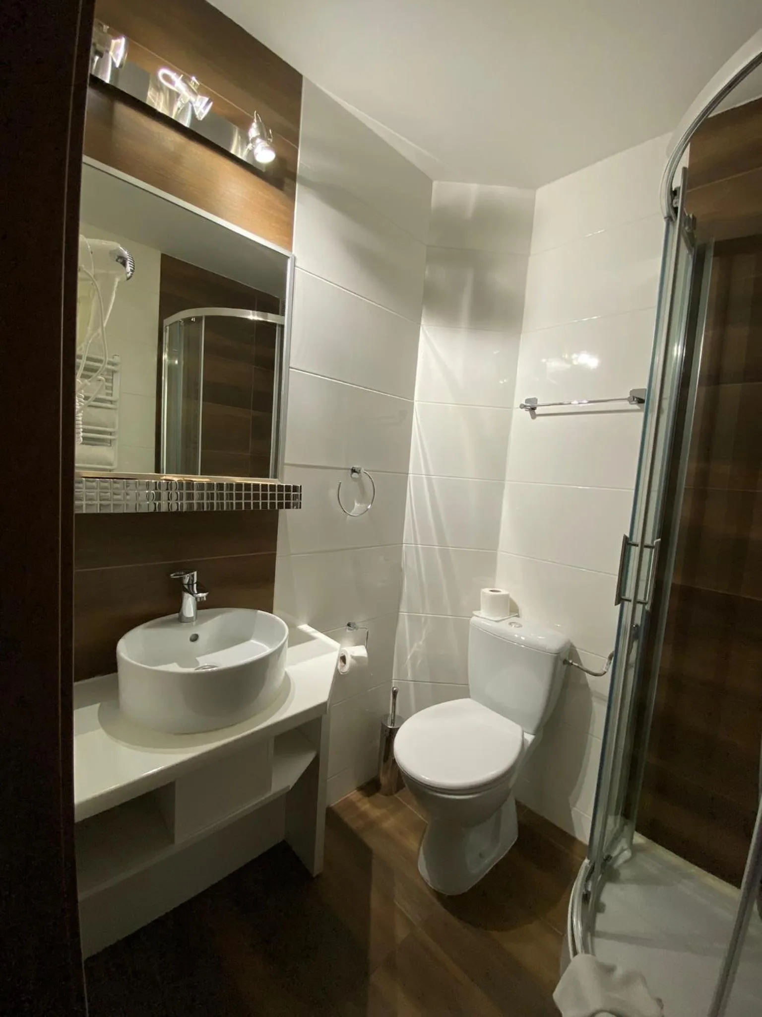 Shower in Hotel Constancja