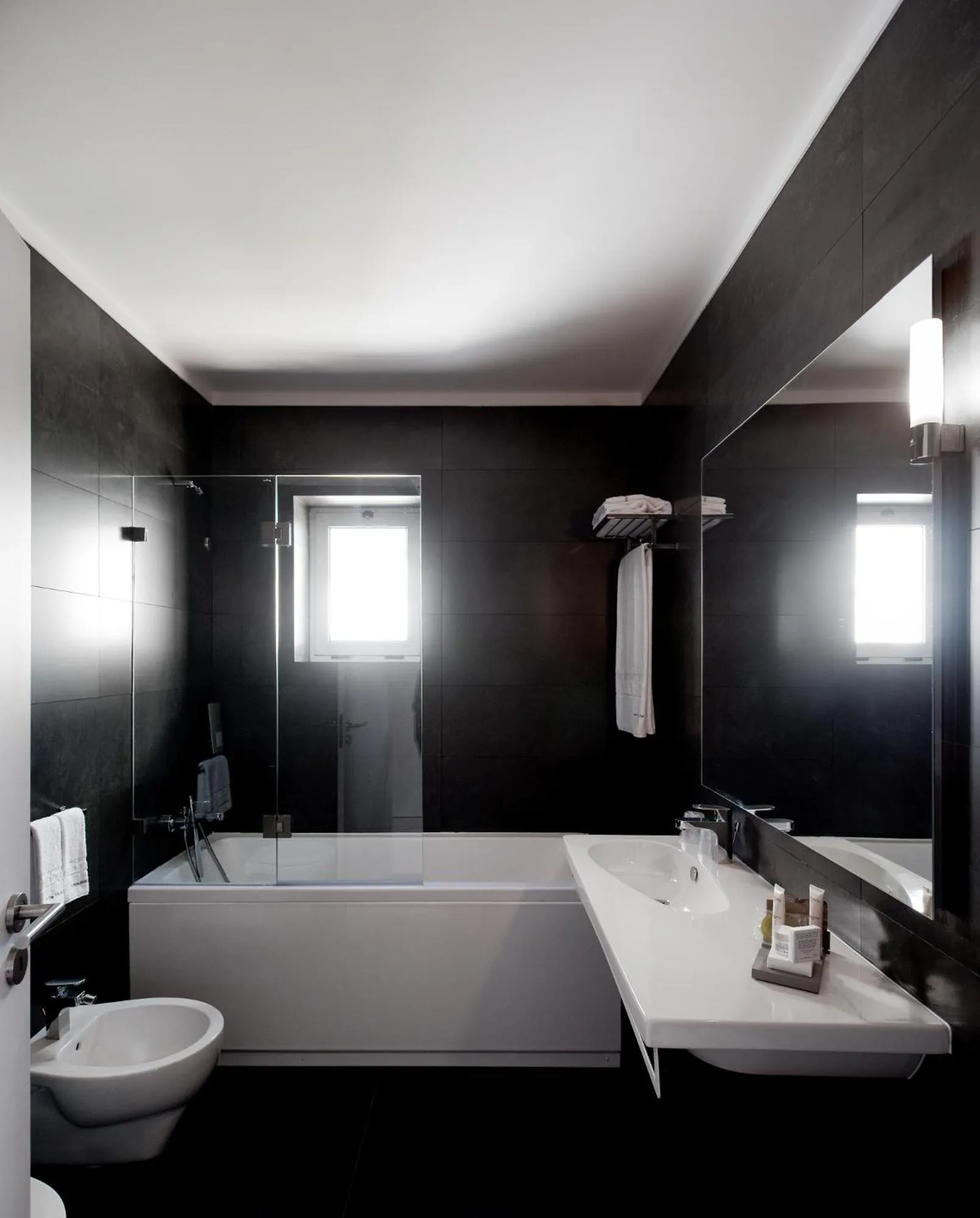 Bath in Furadouro Boutique Hotel Beach & SPA