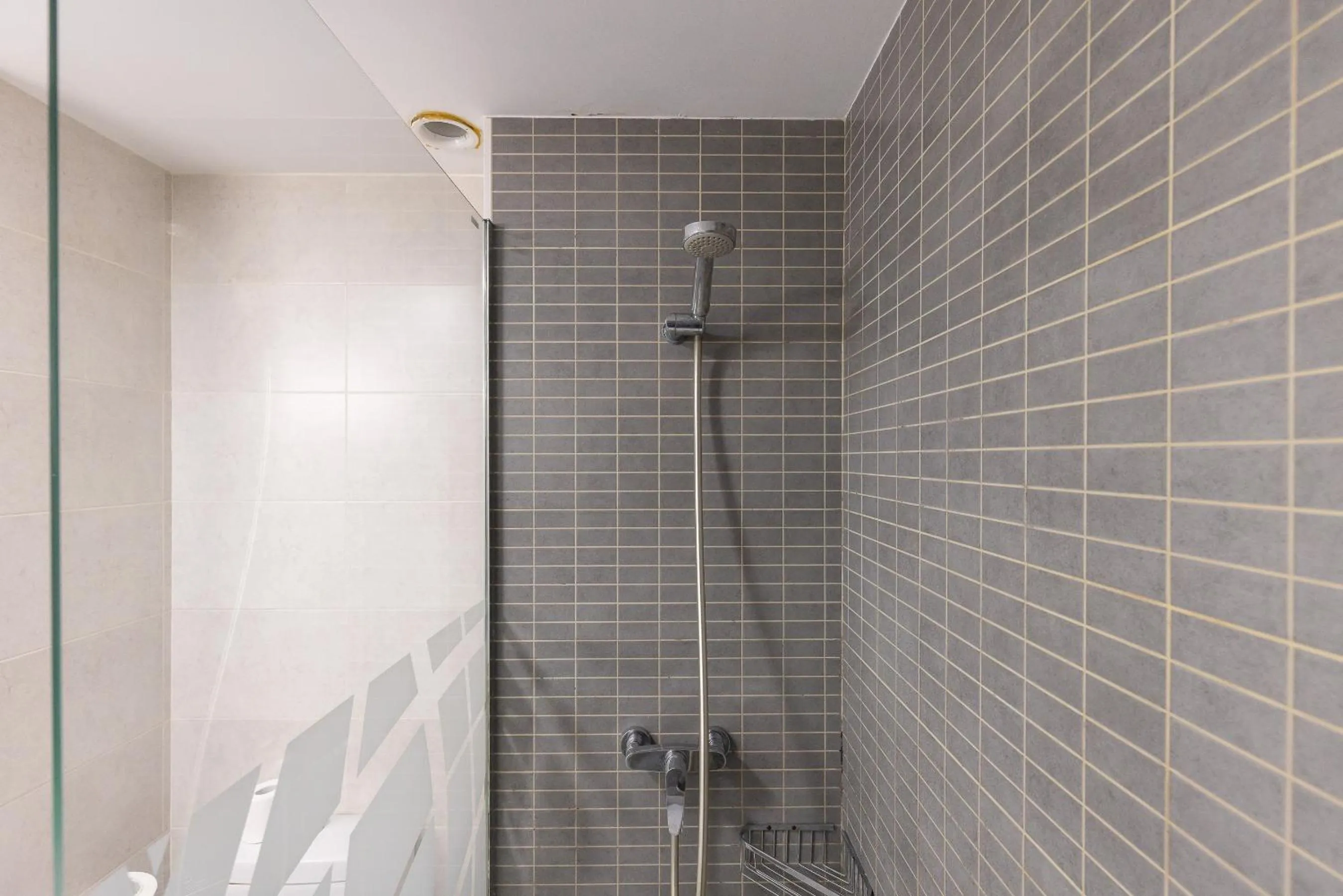 Shower in Rentalmar Zahara family suites