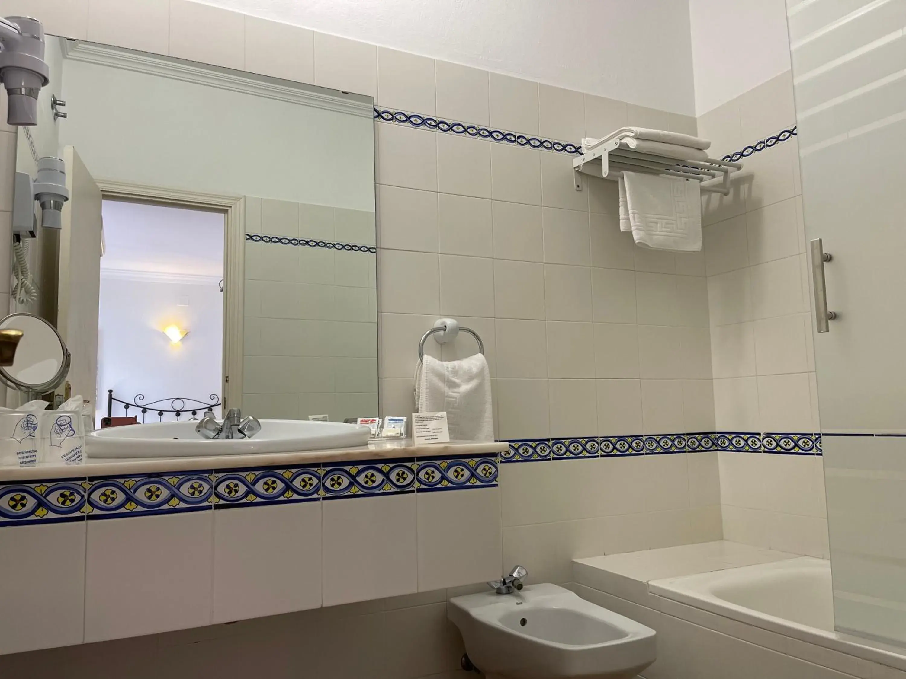 Bathroom in Hotel La Peña