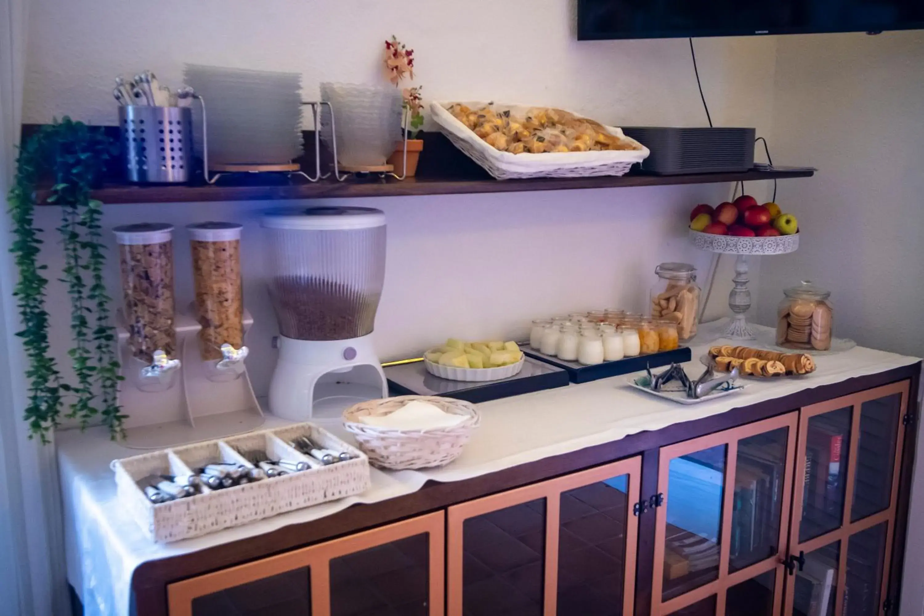 Breakfast, Kitchen/Kitchenette in Hotel La Peña