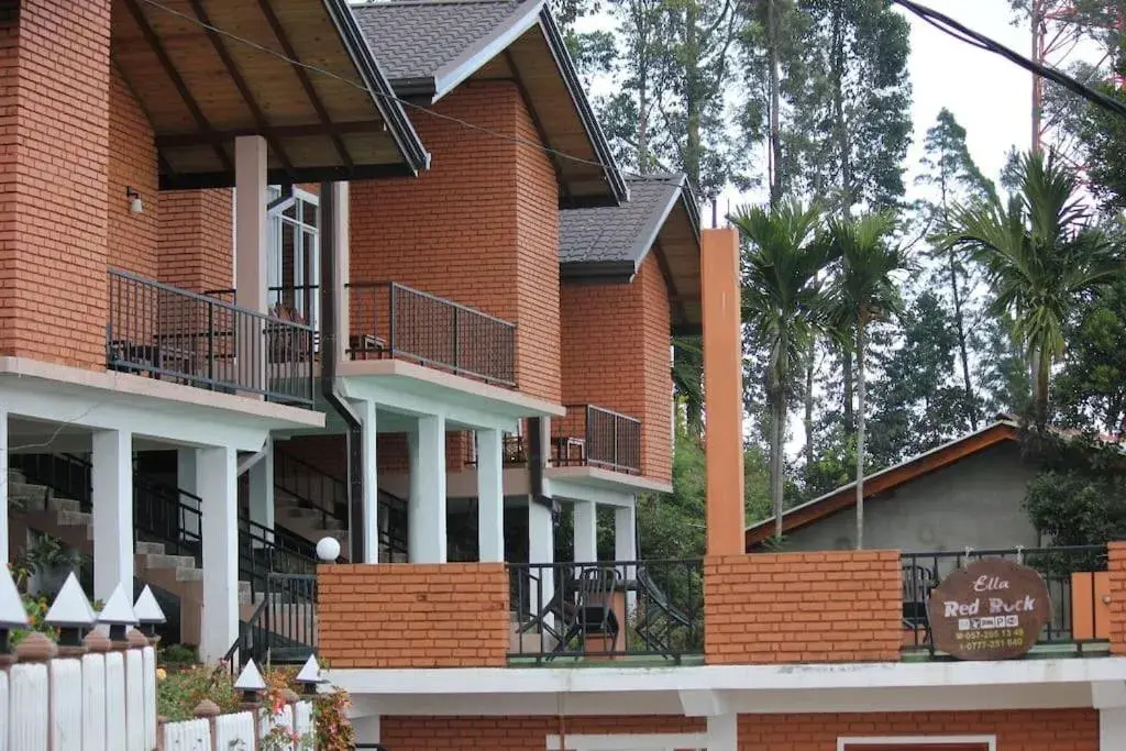 Property building in Ella Red Rock Property building in Ella Red Rock