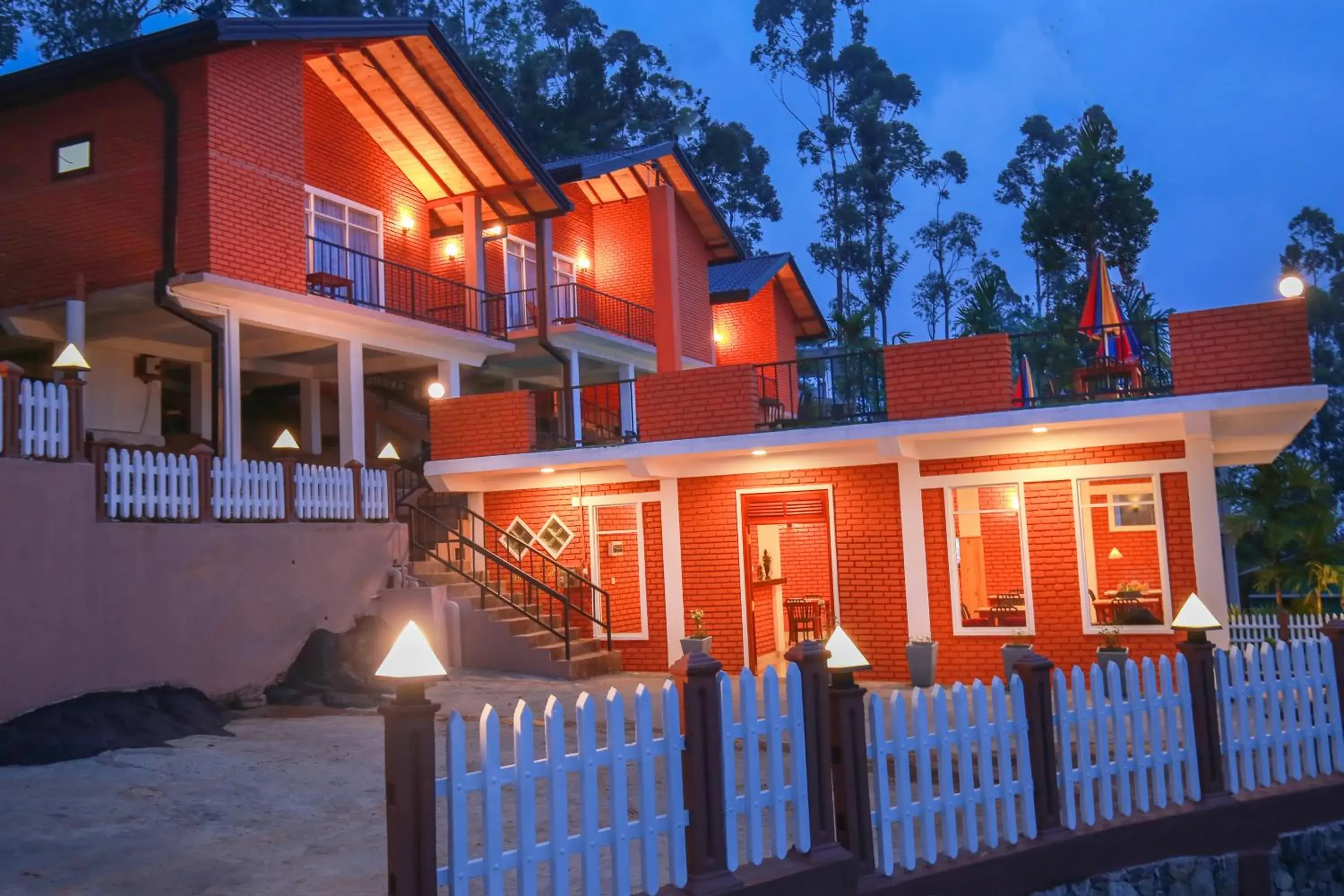 Property building in Ella Red Rock Property building in Ella Red Rock