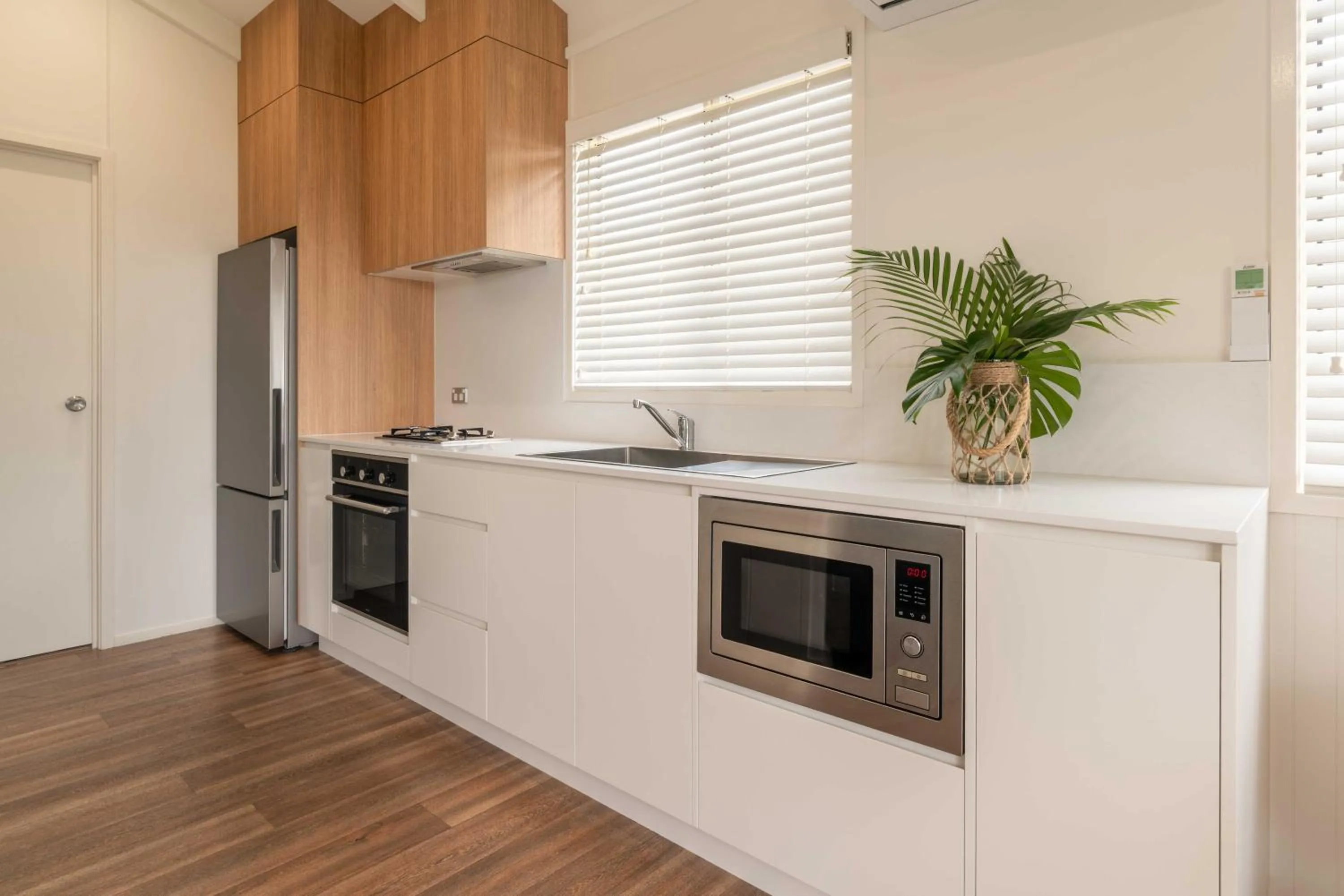 microwave in Clyde View Holiday Park