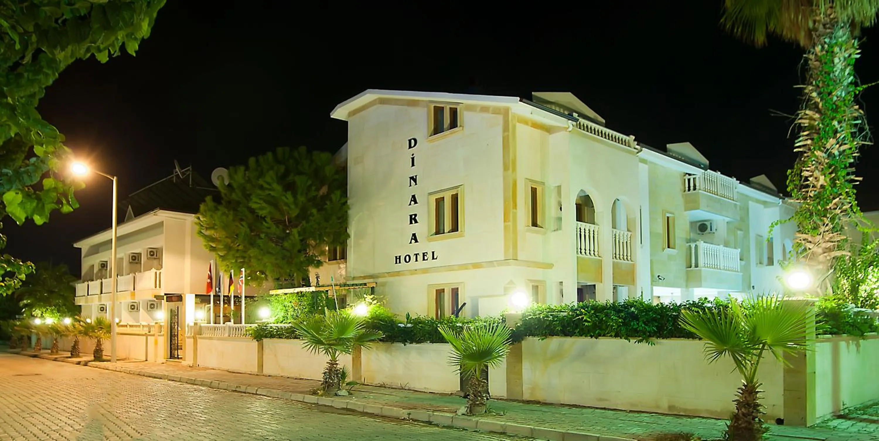 Facade/entrance in Dinara Apart Hotel