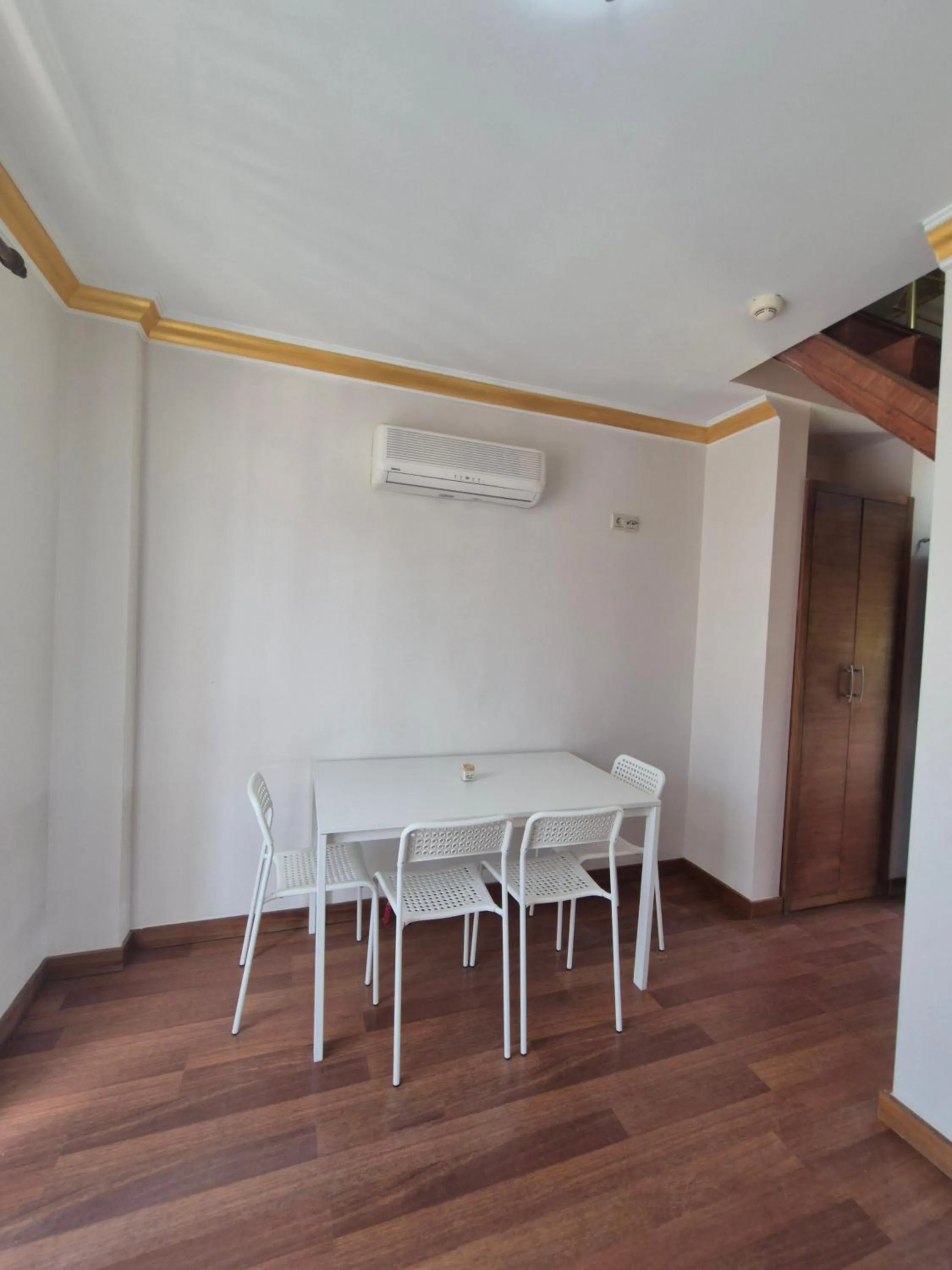 Dining area in Dinara Apart Hotel