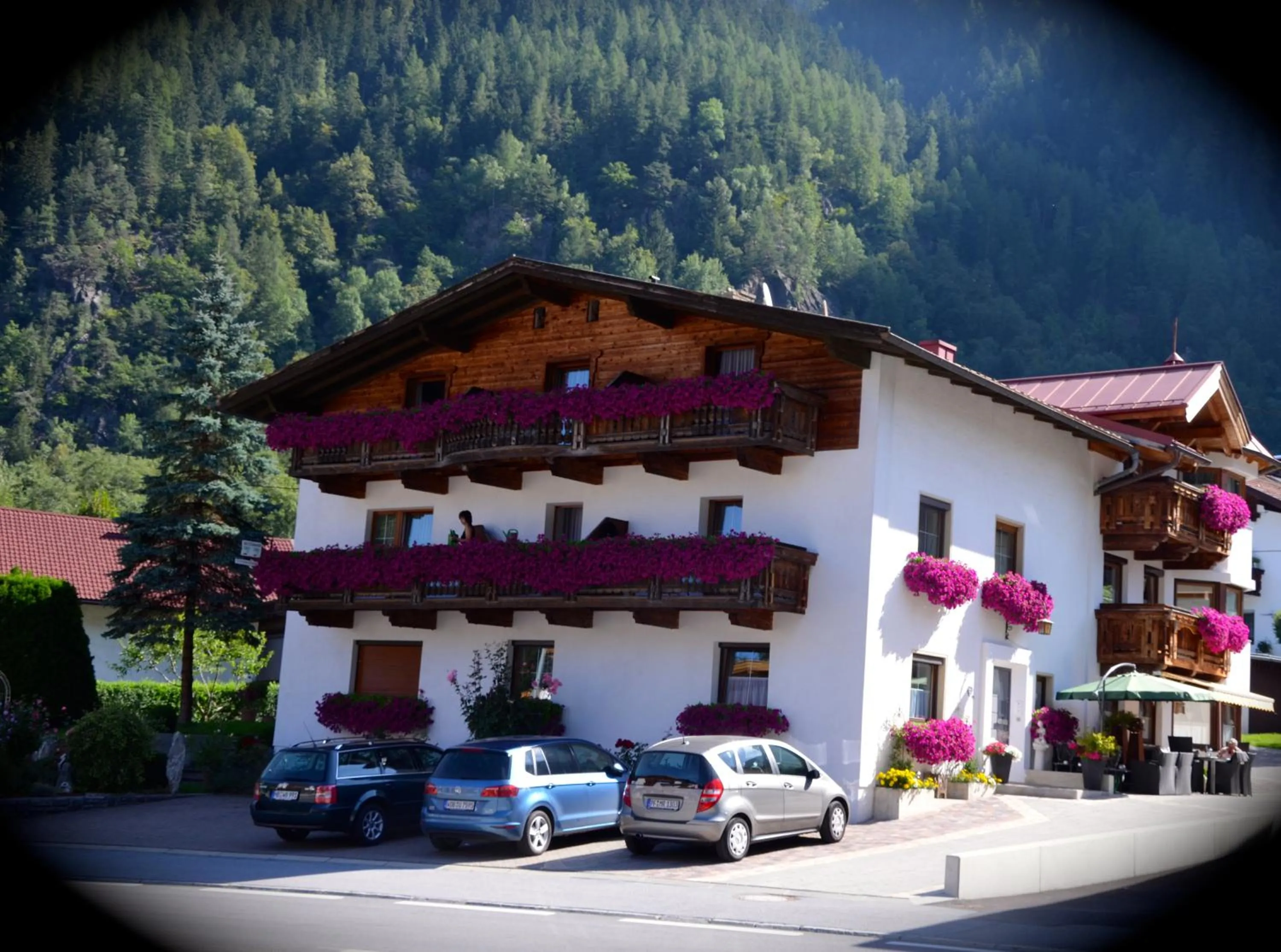 Property building in Appartements Gästehaus Schrott