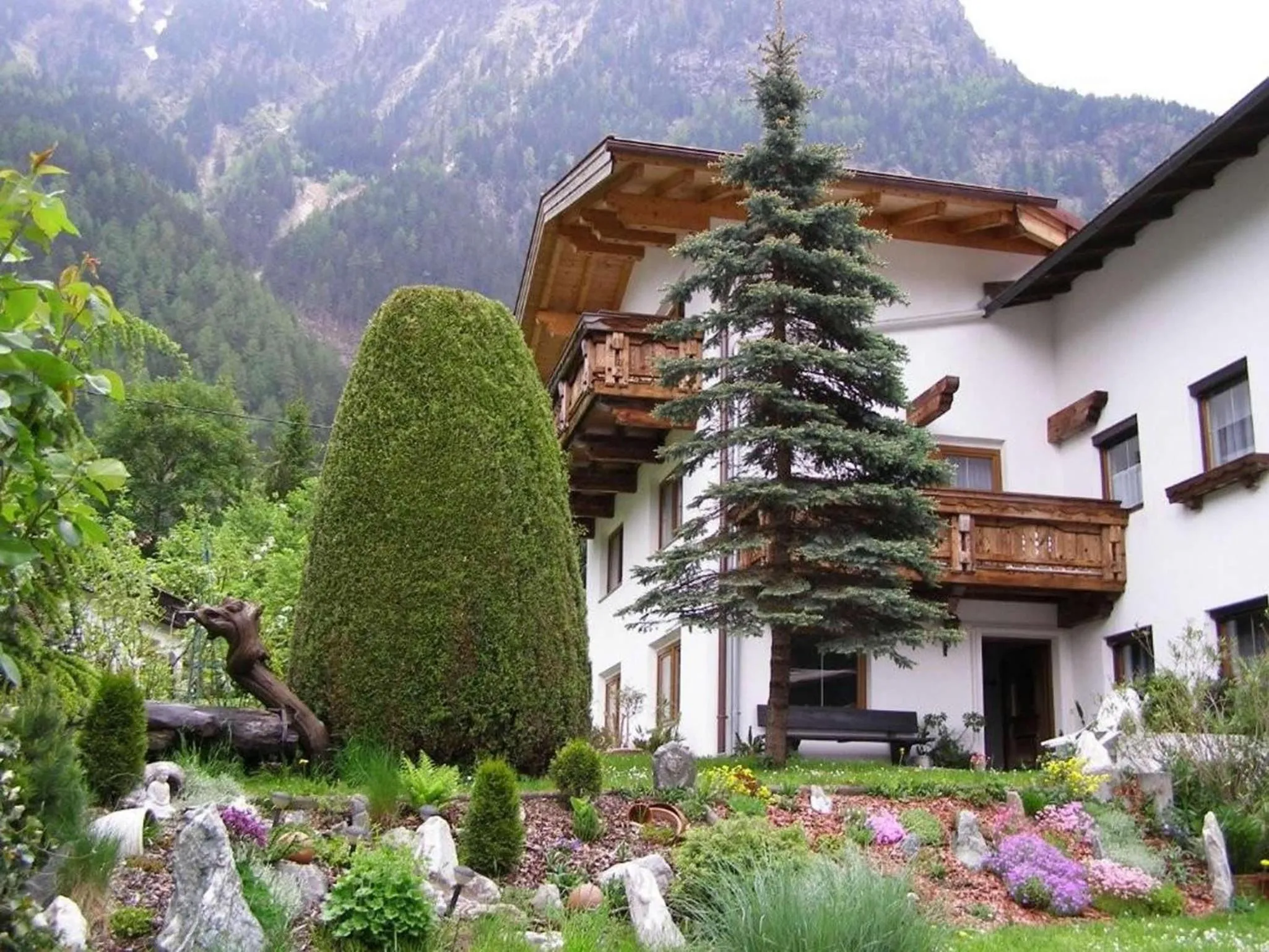 Property building in Appartements Gästehaus Schrott