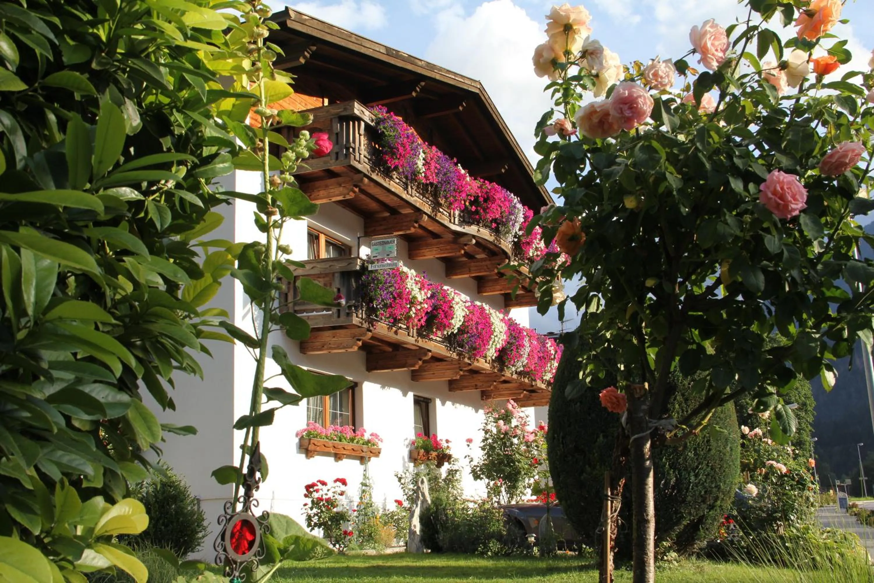 Property building in Appartements Gästehaus Schrott