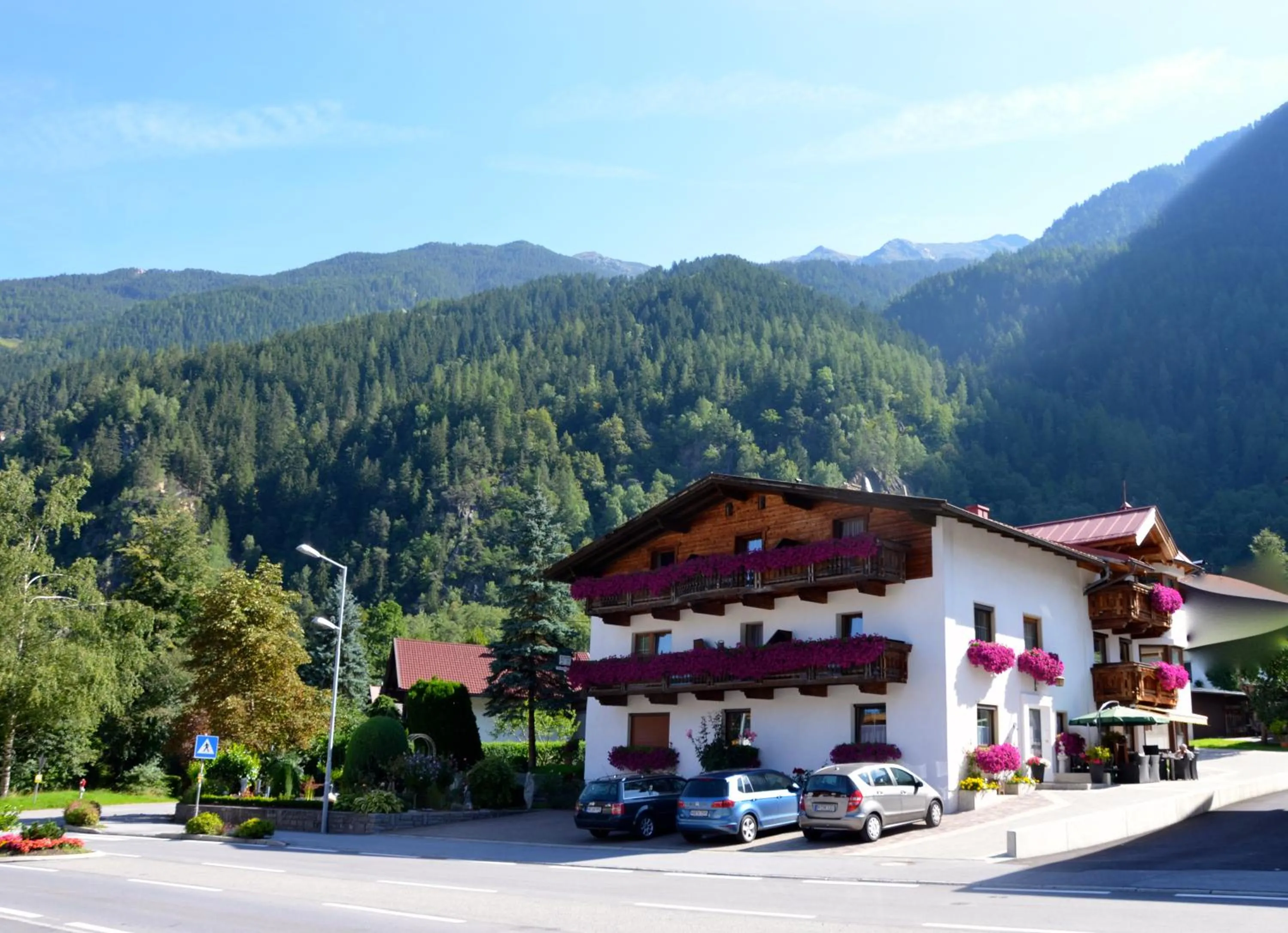 Property building in Appartements Gästehaus Schrott