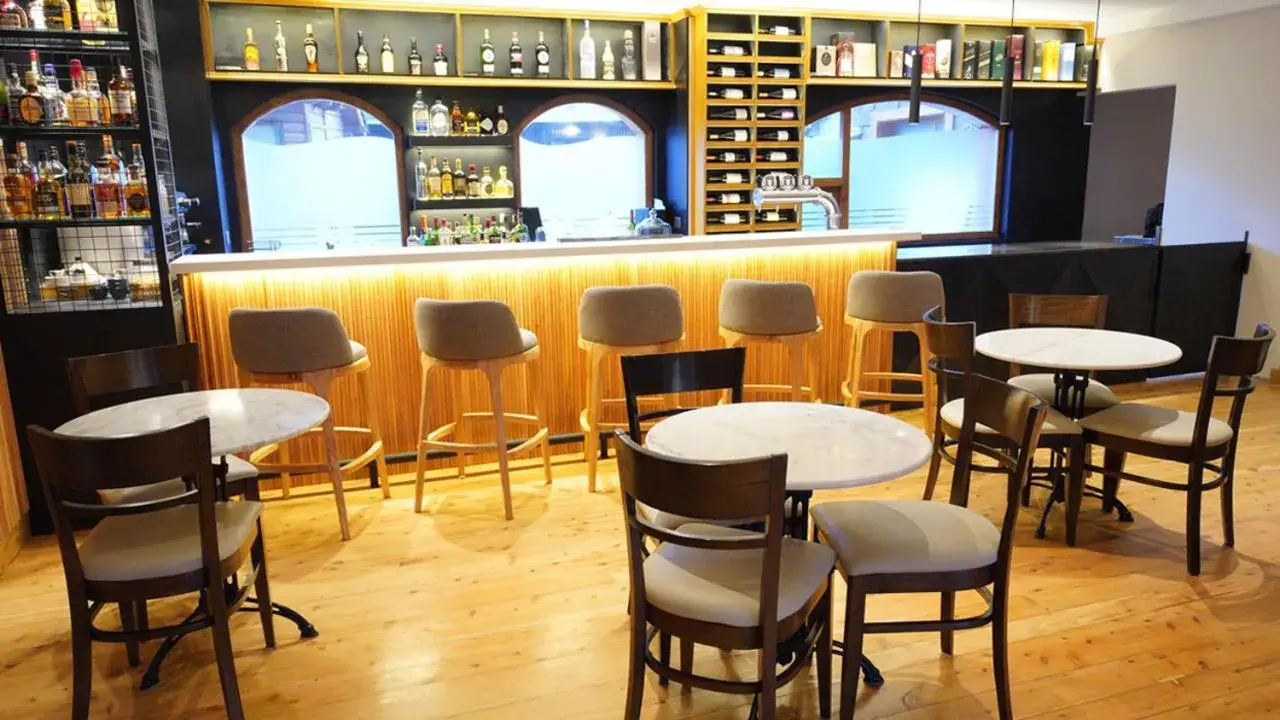 Lounge or bar in Destino Sur Hotel & Spa de Montaña Lounge or bar in Destino Sur Hotel & Spa de Montaña