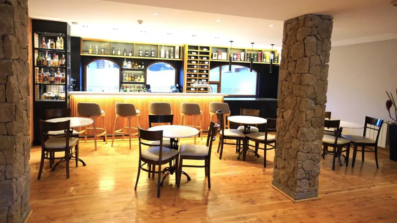Lounge or bar in Destino Sur Hotel & Spa de Montaña Lounge or bar in Destino Sur Hotel & Spa de Montaña