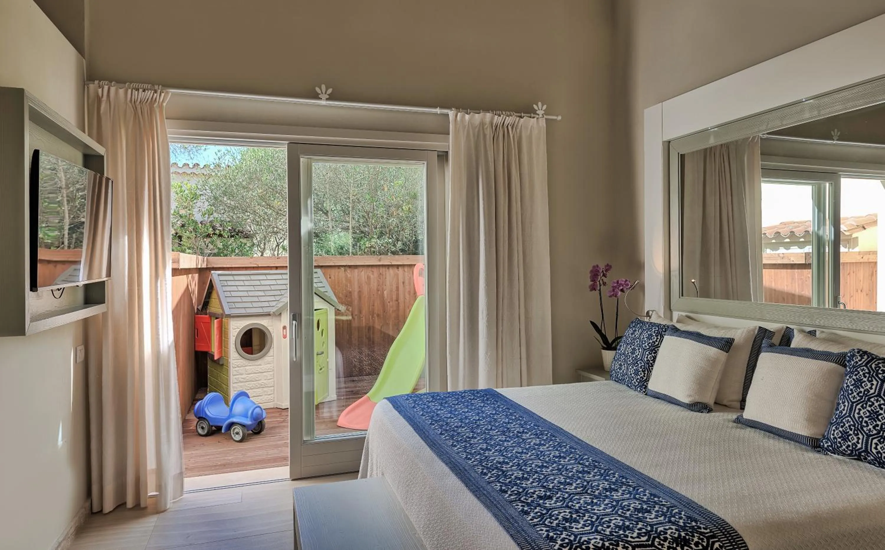 Bathroom, Bed in Forte Village Resort - Le Palme