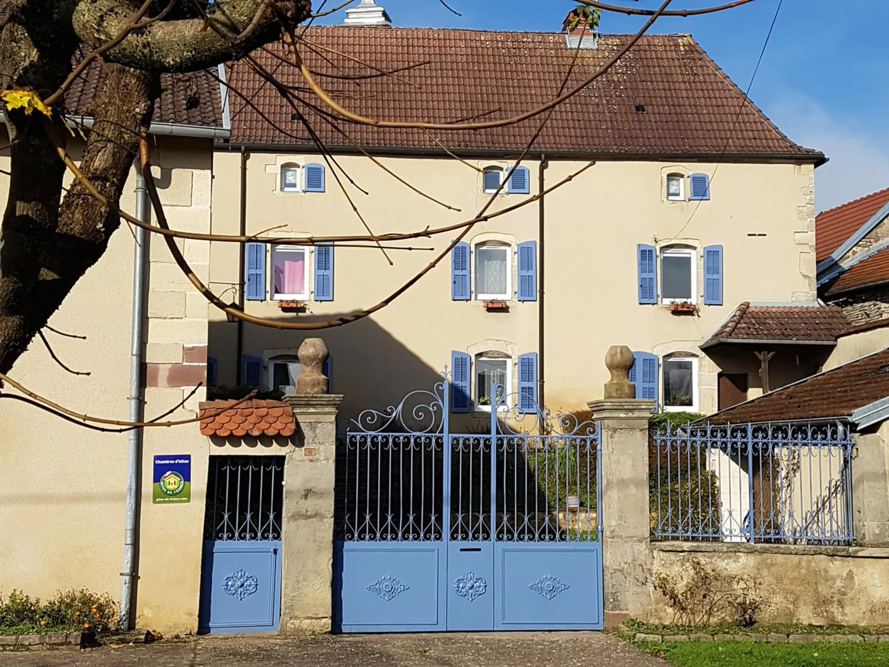 Deluxe Double Room with Shower - single occupancy in La Grange Des Roches Roses Deluxe Double Room with Shower - single occupancy in La Grange Des Roches Roses