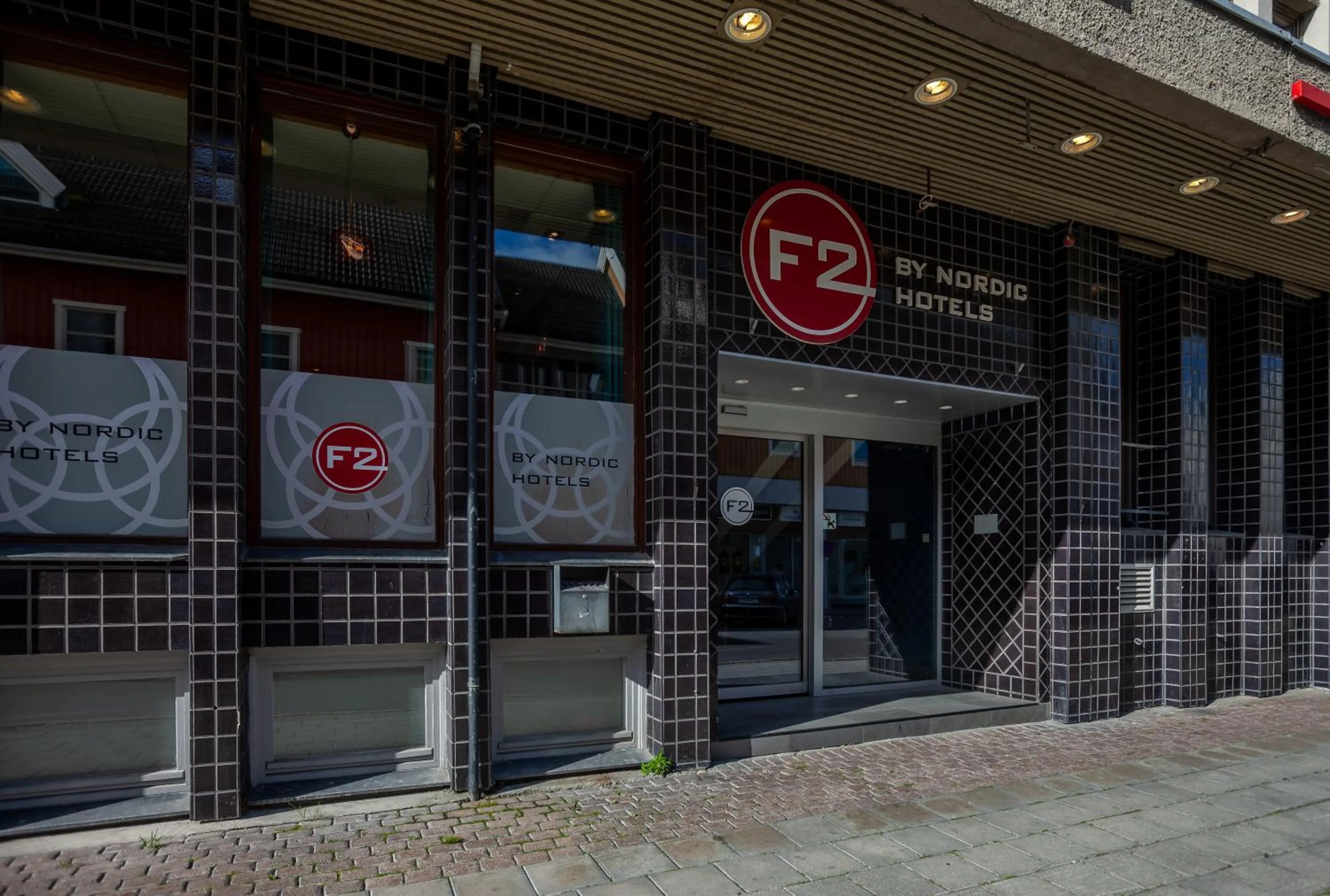 Facade/entrance in F2 Hotel