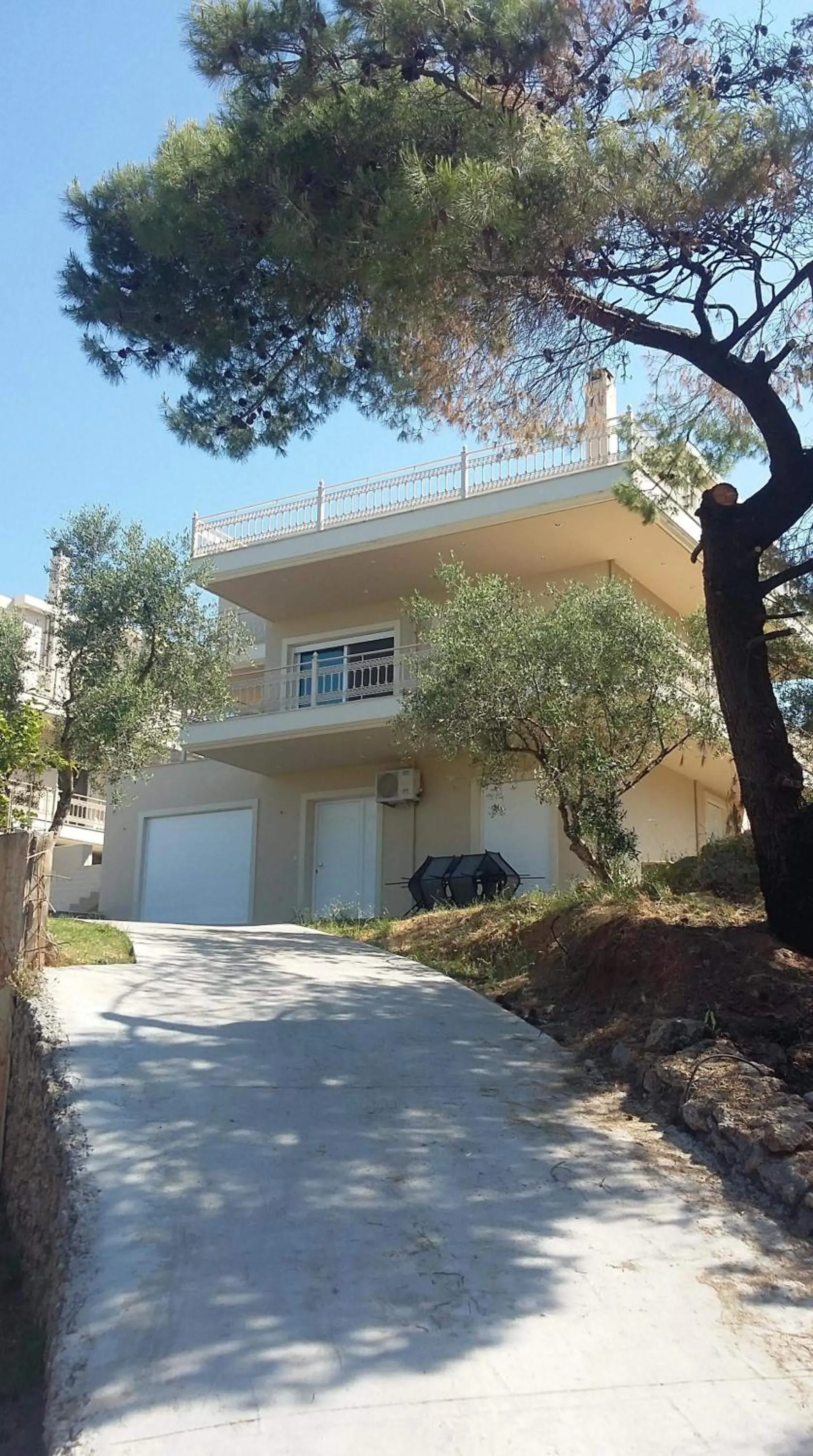 Property building in Agriomata Vergas Apartments