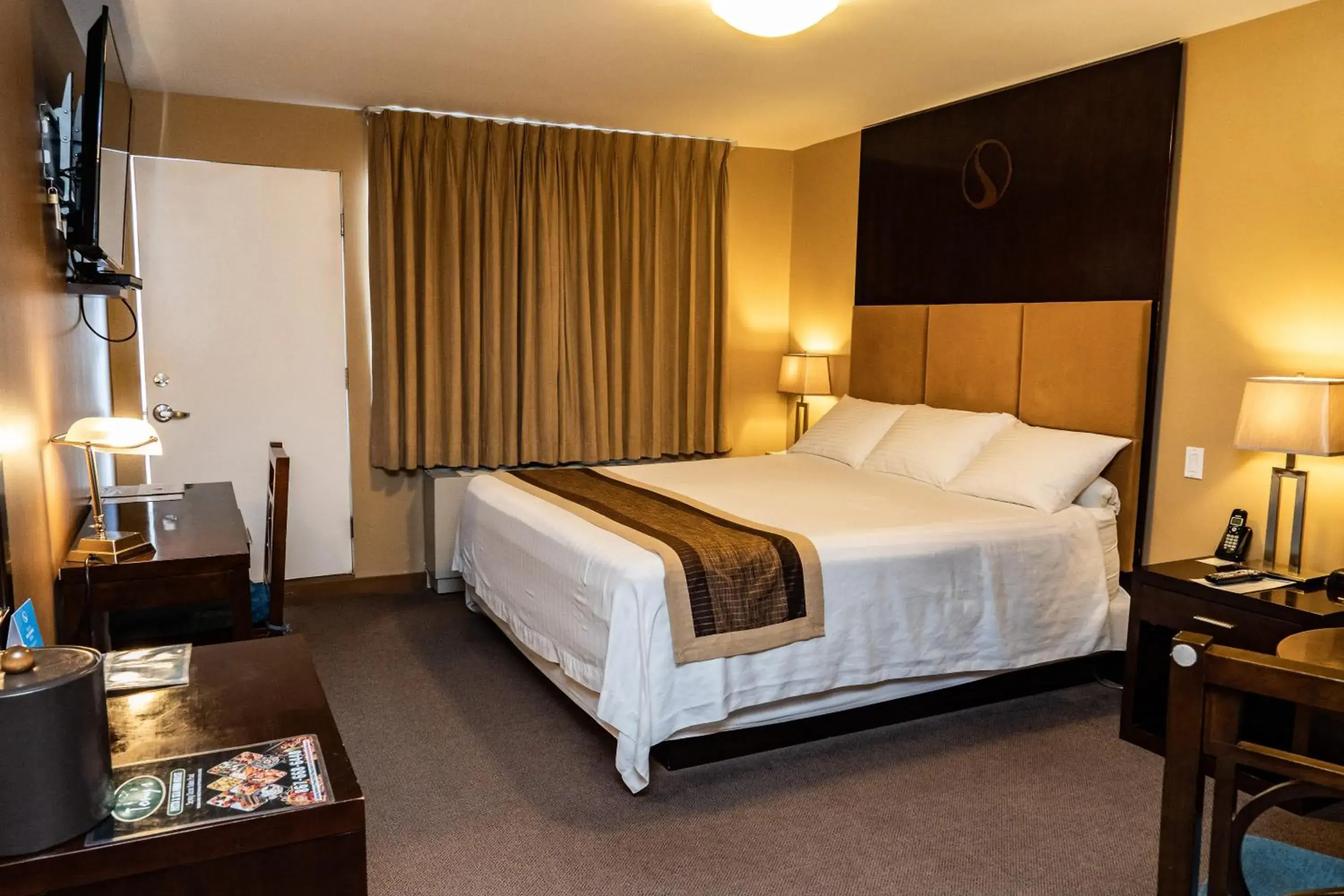 King Room with Balcony - single occupancy in SKKY Hotel King Room with Balcony - single occupancy in SKKY Hotel