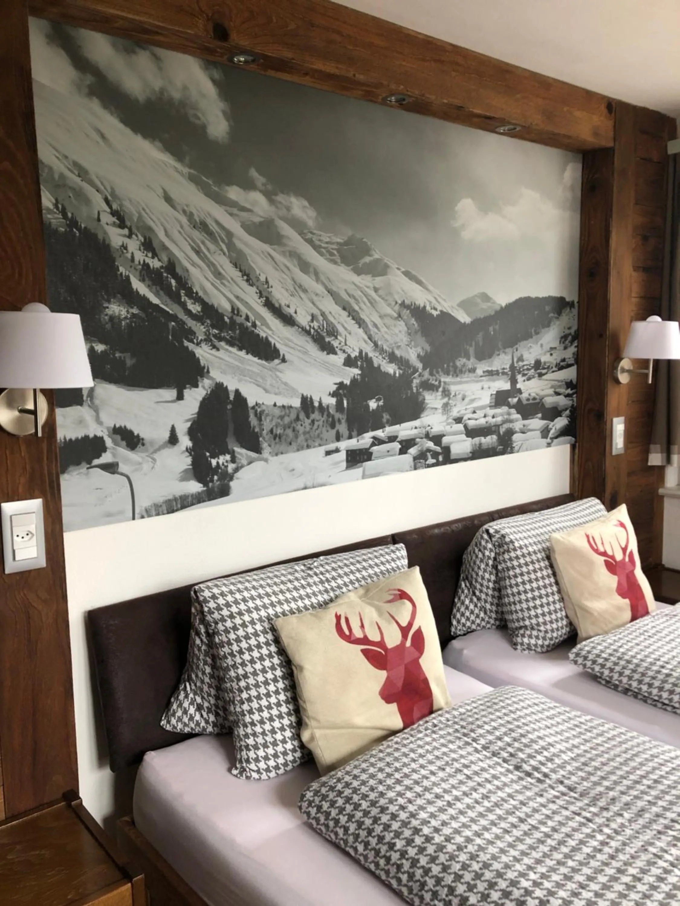 Bed in Mountain Lodge Sedrun