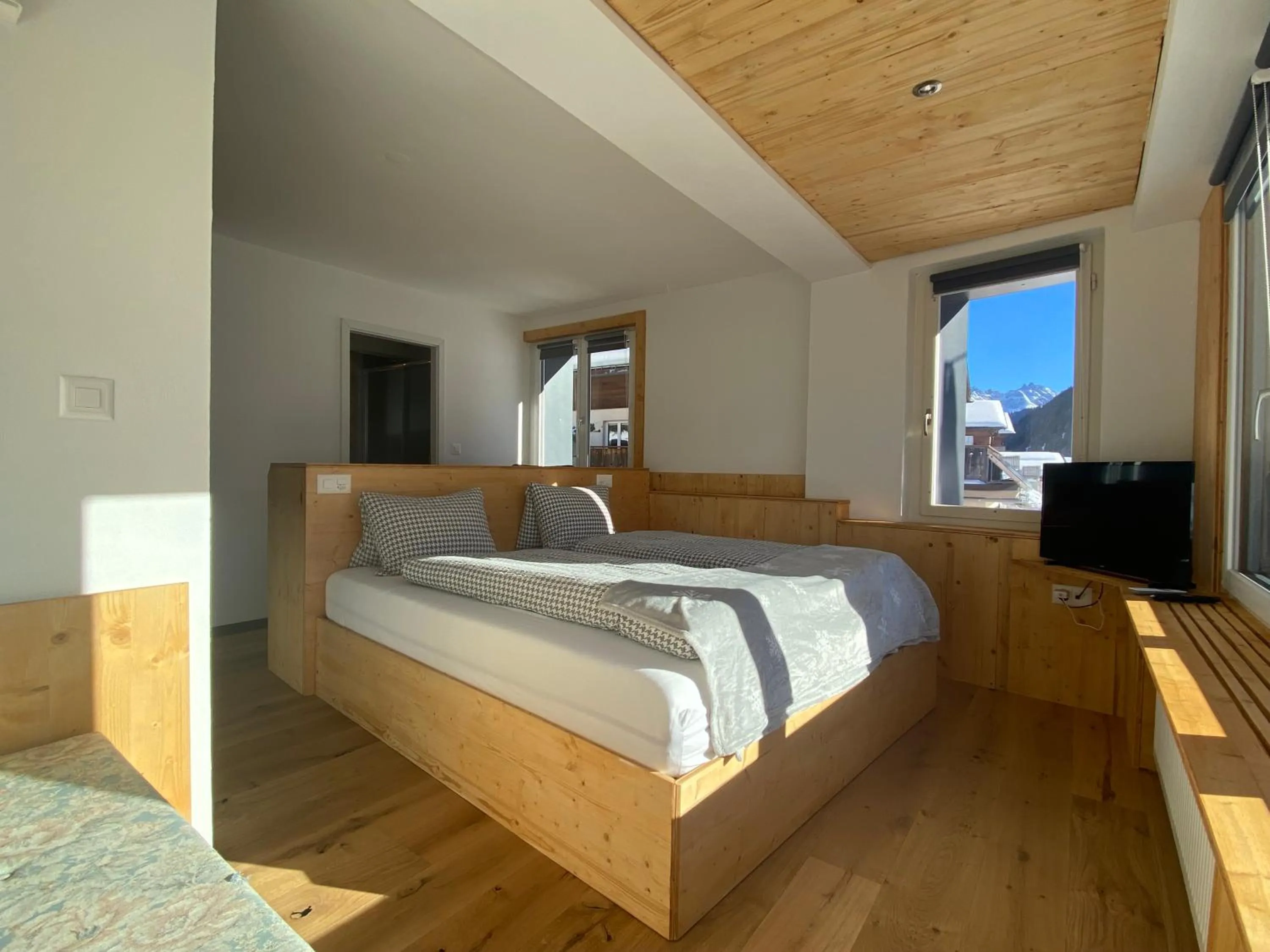 Bed in Mountain Lodge Sedrun