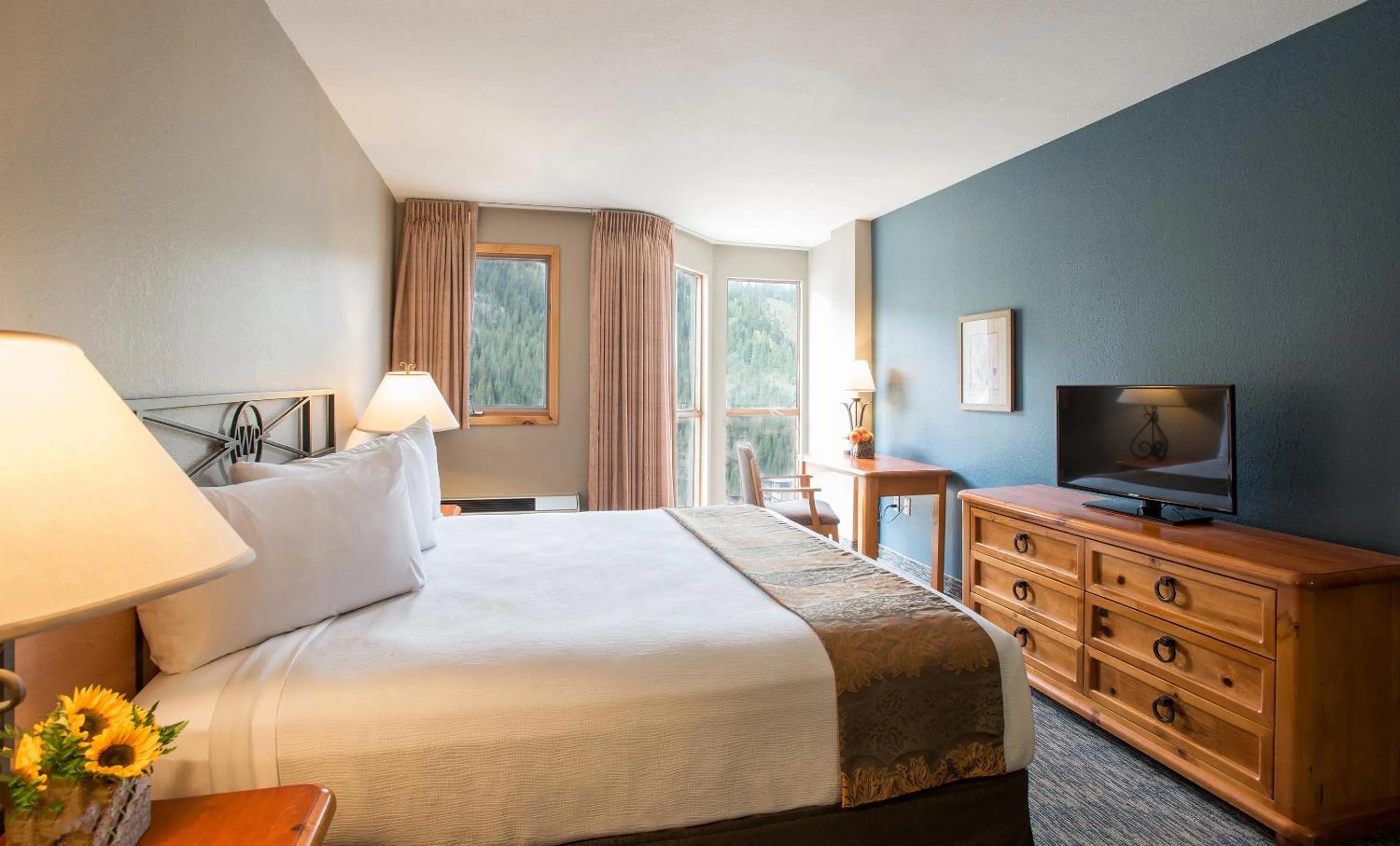 Bed in Winter Park Mountain Lodge