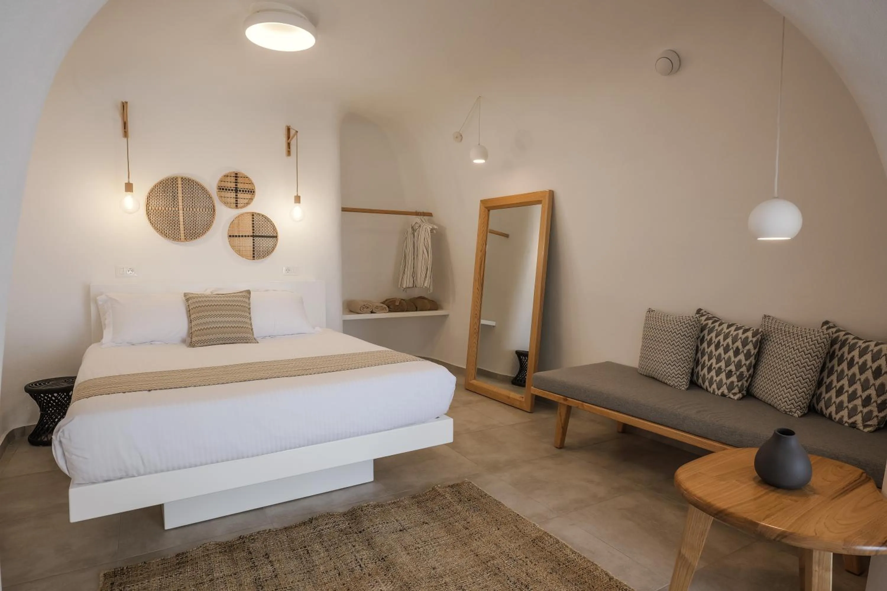 Bedroom, Bed in Valery Suites