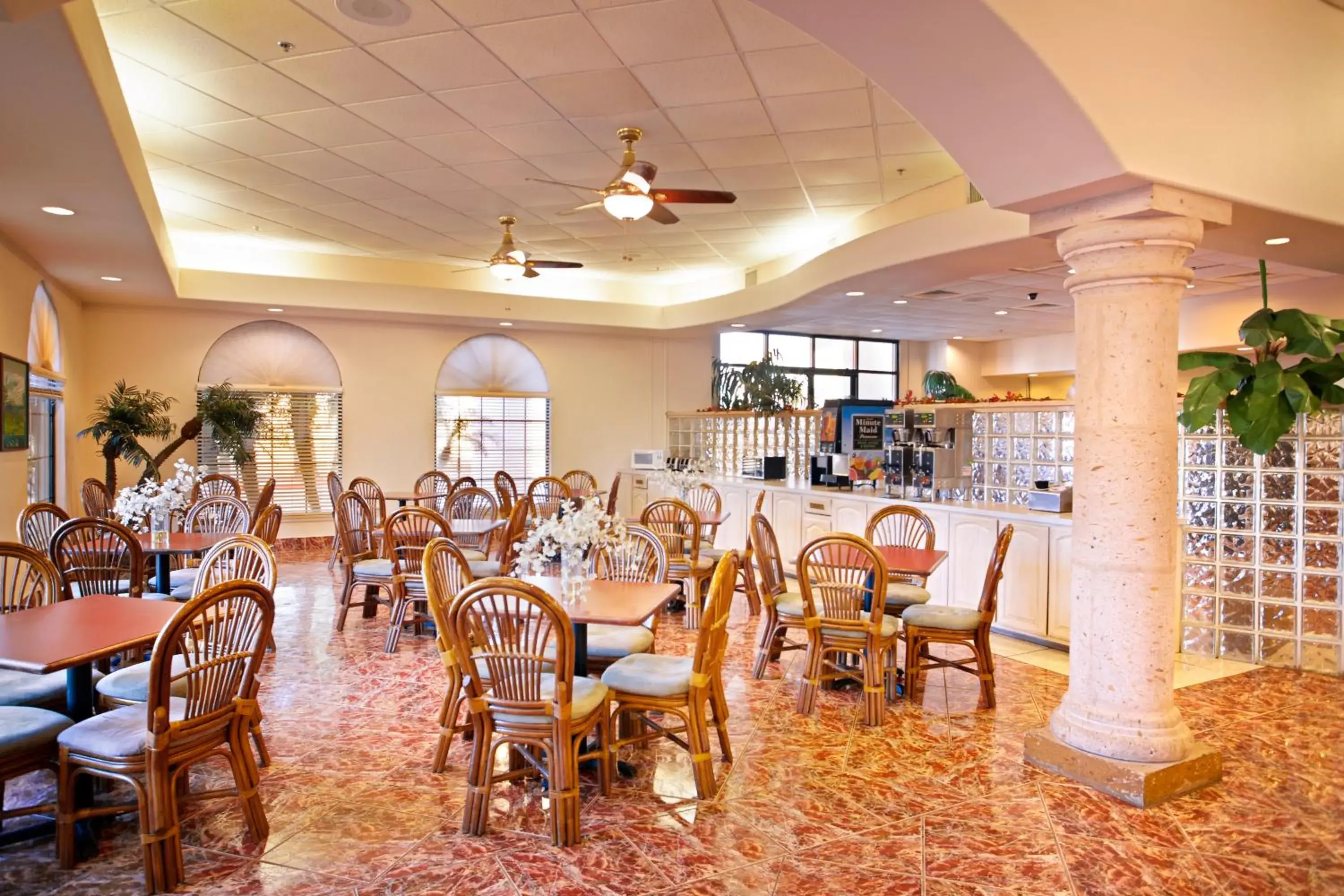 Restaurant/Places to Eat in The Inn At South Padre