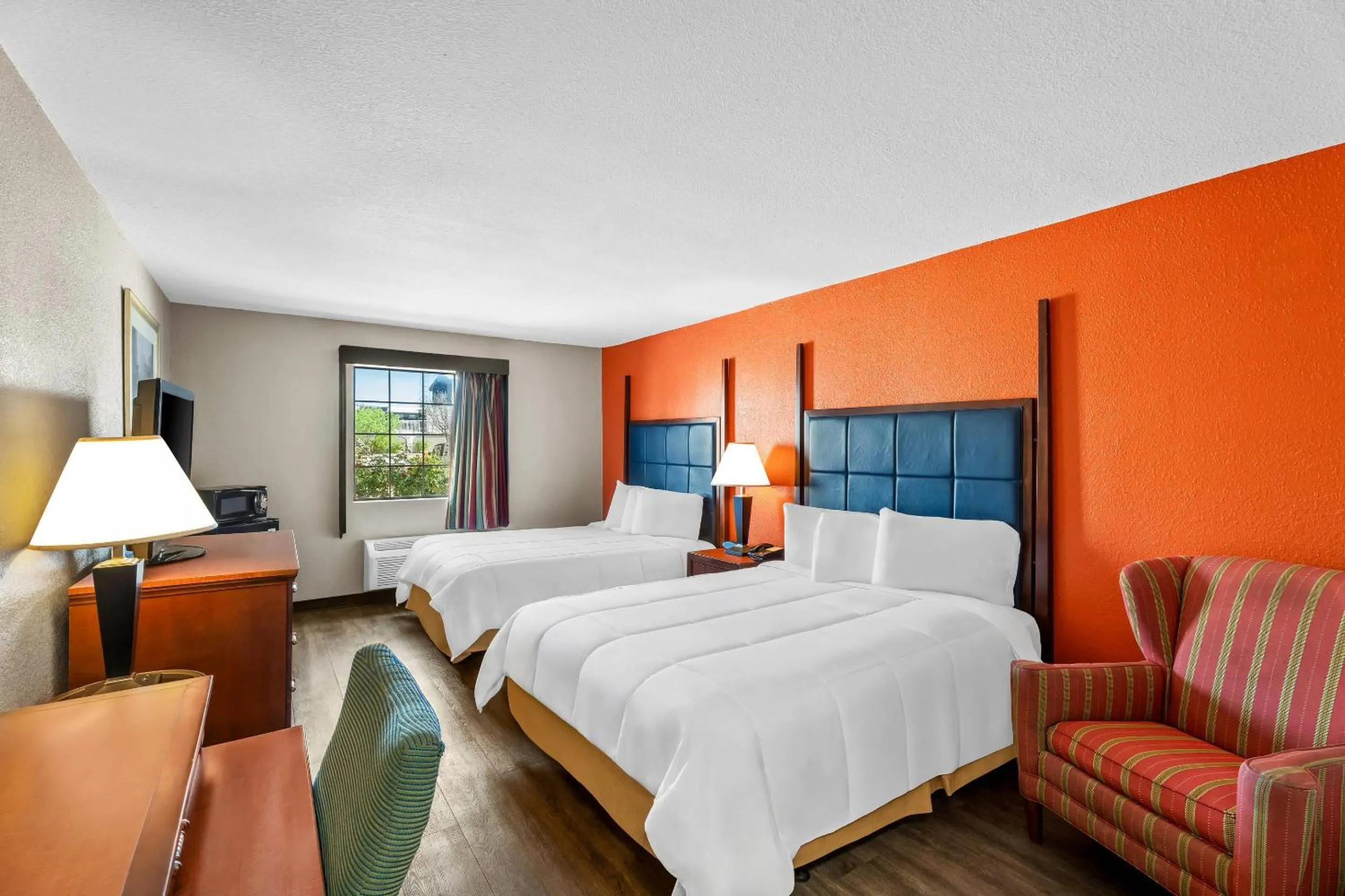 Bedroom, Bed in Rodeway Inn