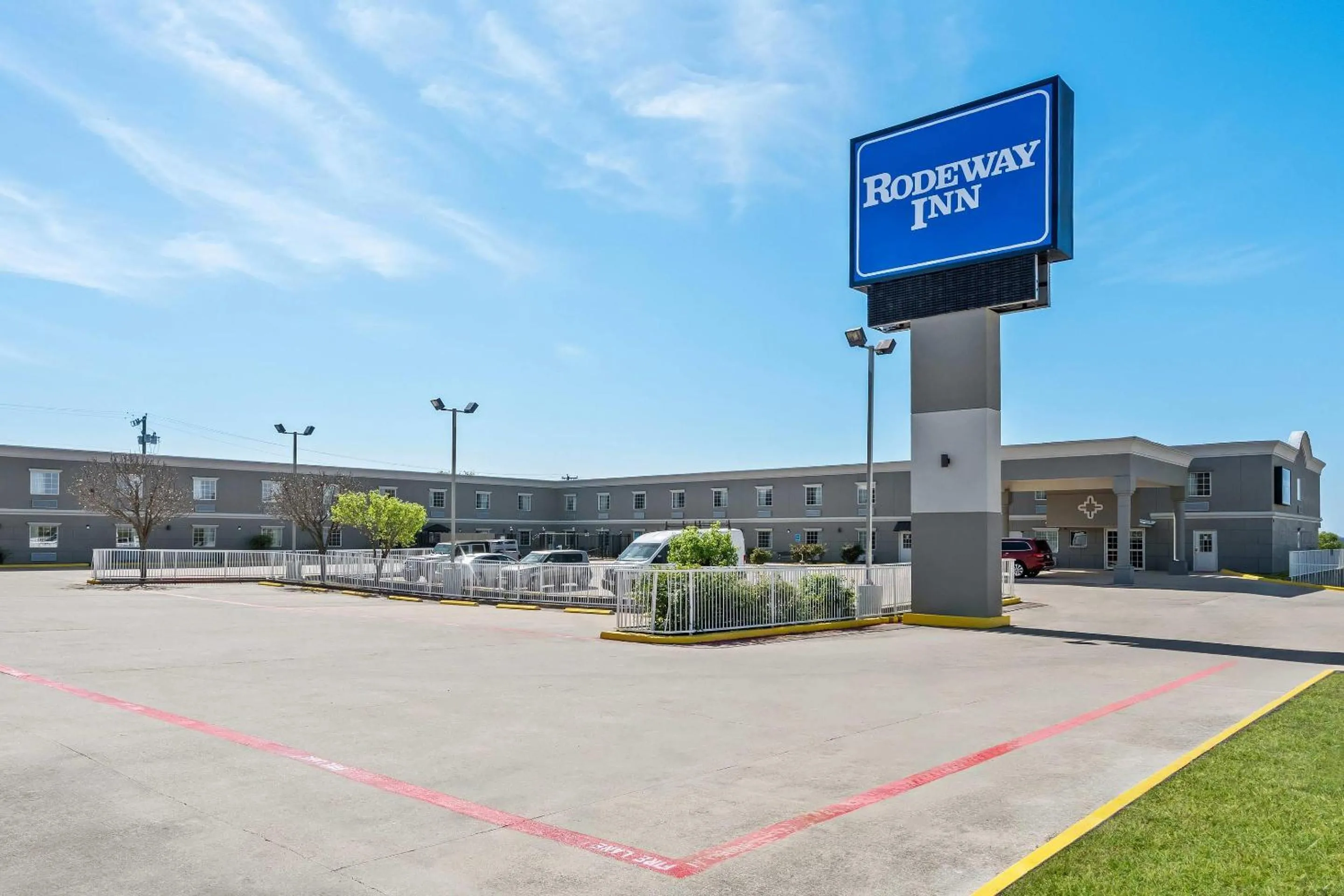 Property building in Rodeway Inn