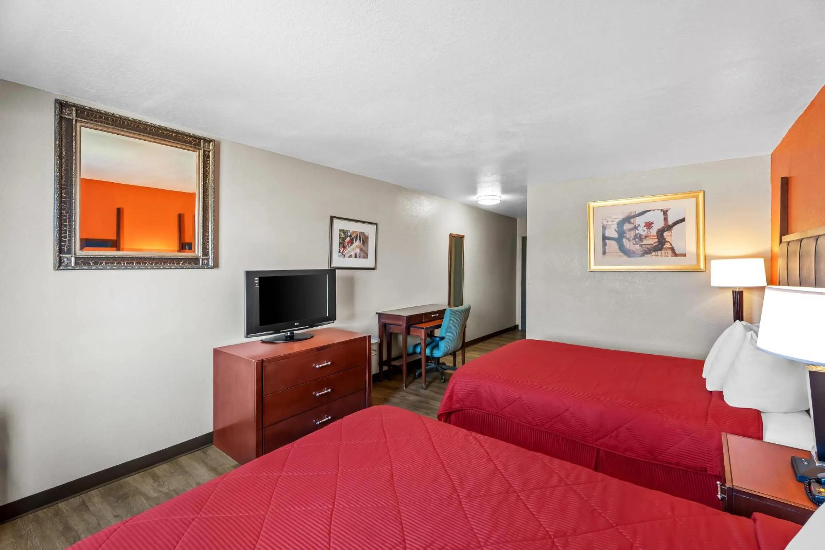 Bedroom, Bed in Rodeway Inn
