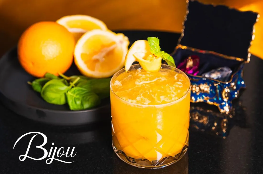 Lounge or bar in Monsieur Jean - Hôtel Particulier