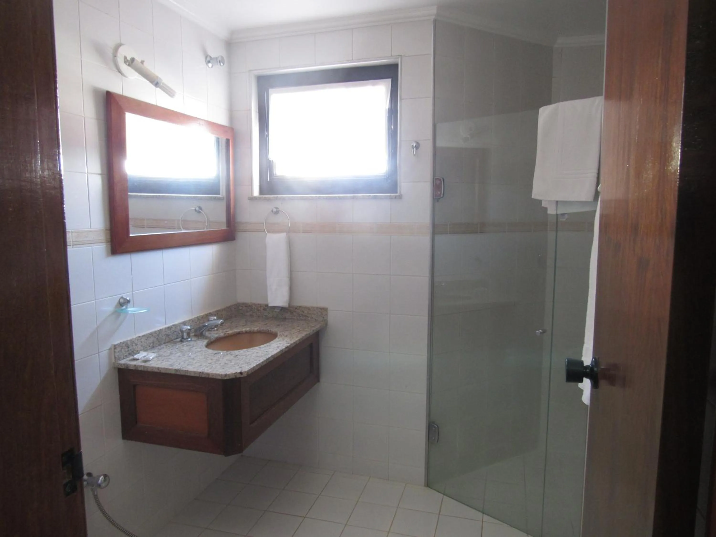 Bathroom in Alfenas Palace Hotel