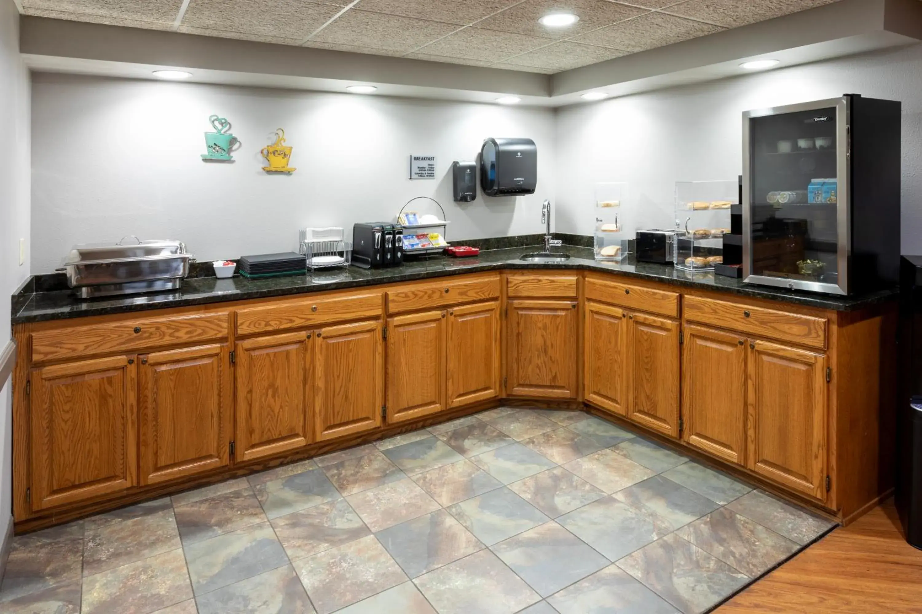 Breakfast in Paynesville Inn & Suites Breakfast in Paynesville Inn & Suites