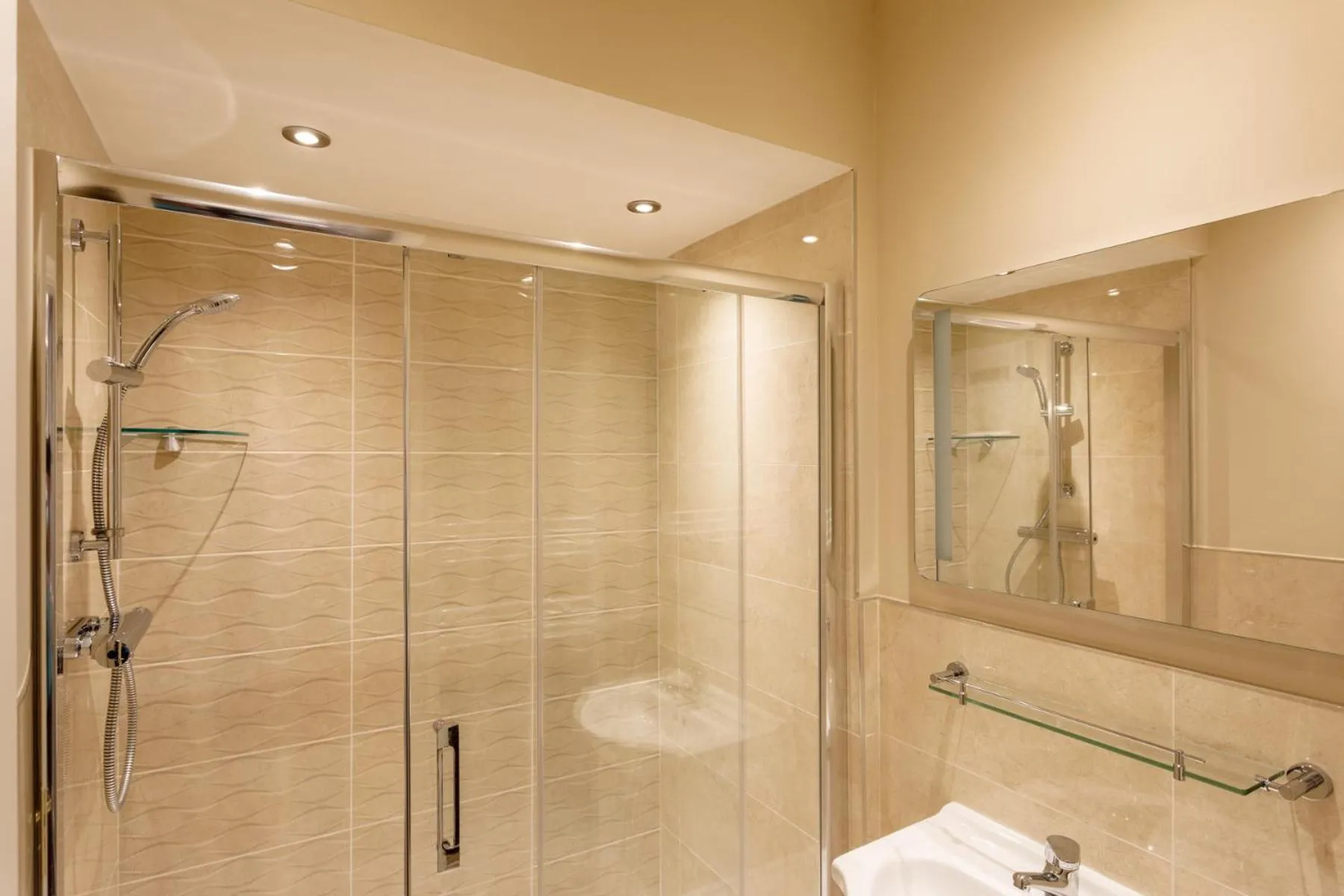 Shower in Molloys Apartments